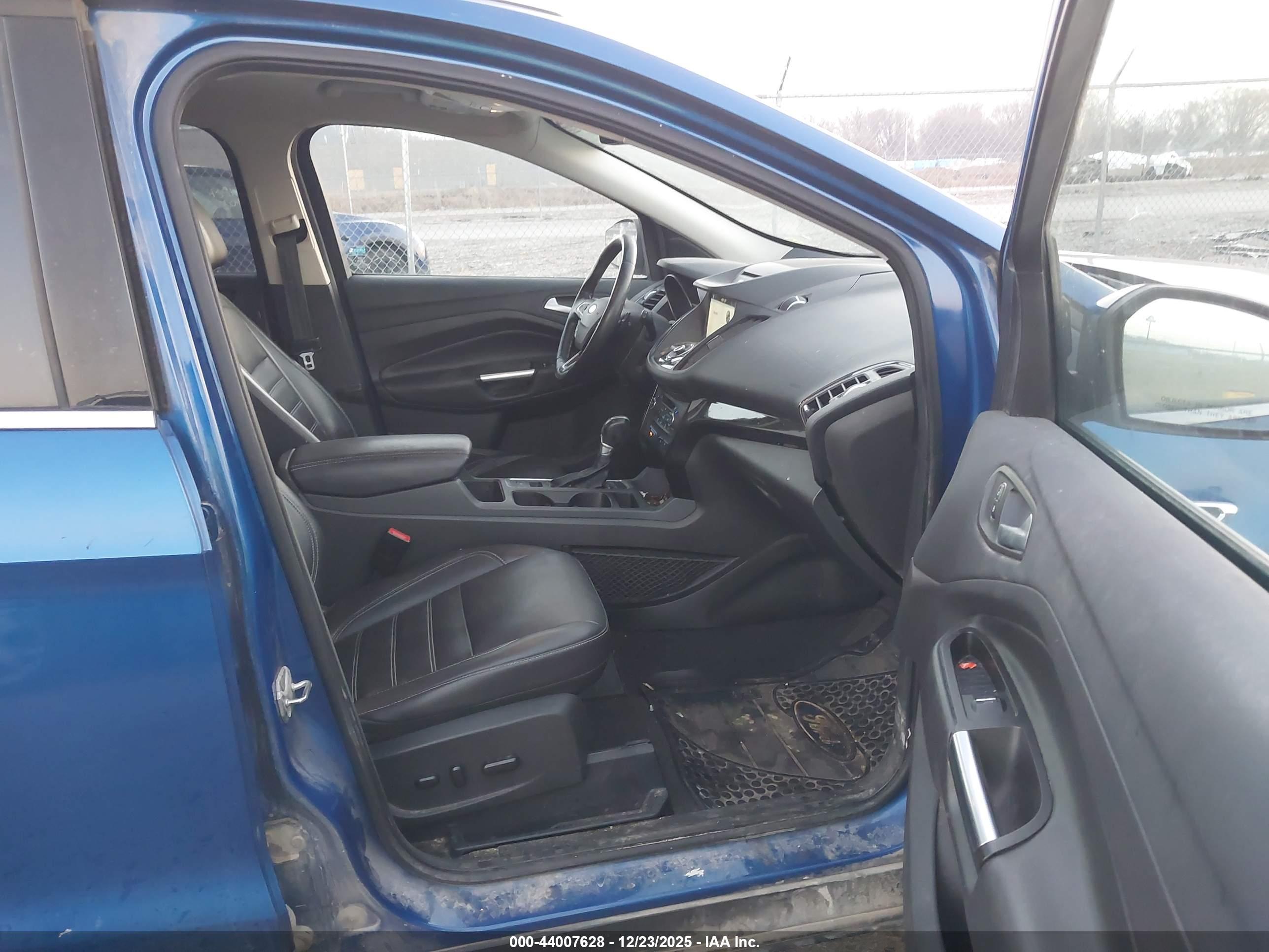 FORD ESCAPE image 5
