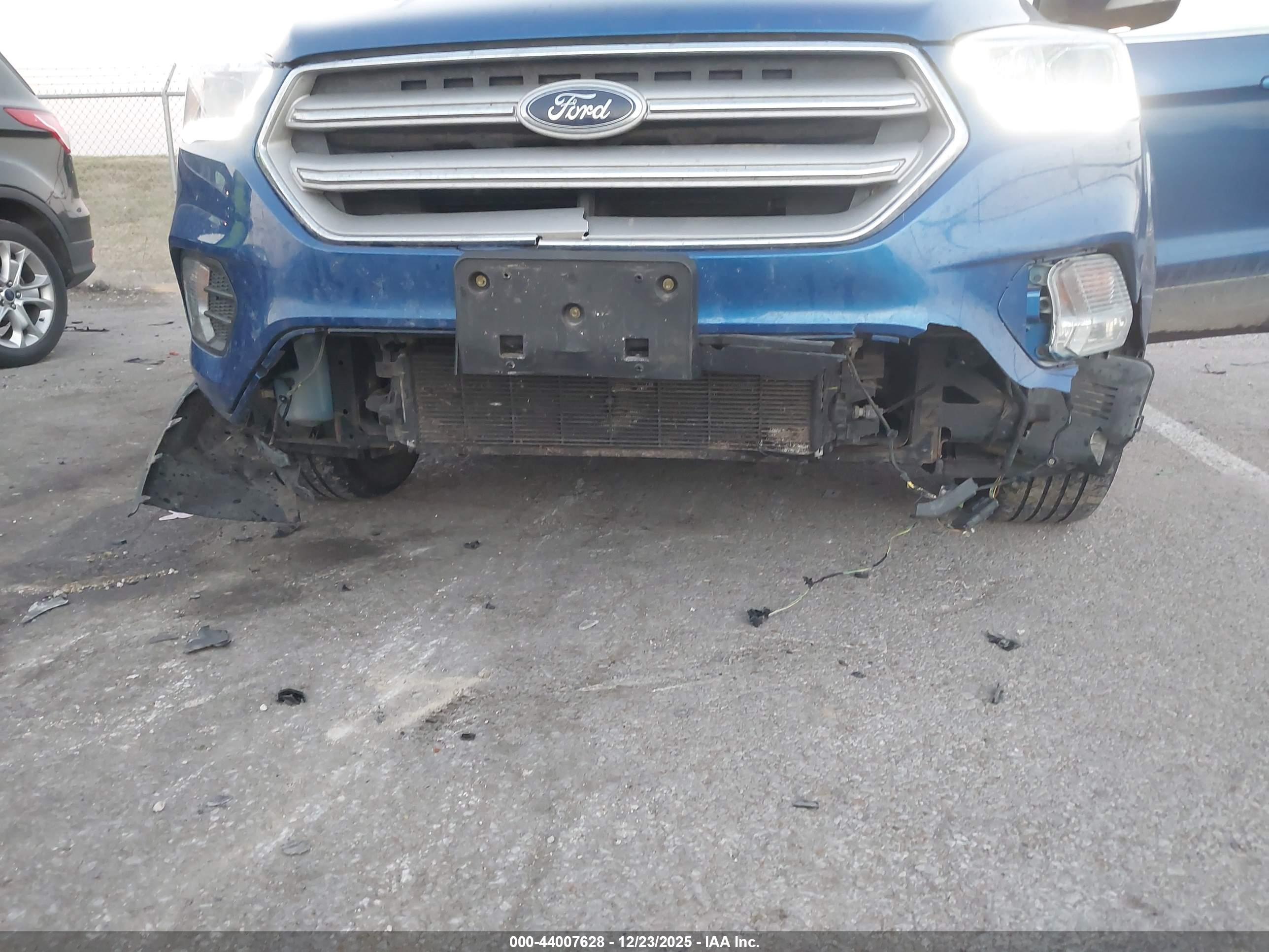 FORD ESCAPE image 6