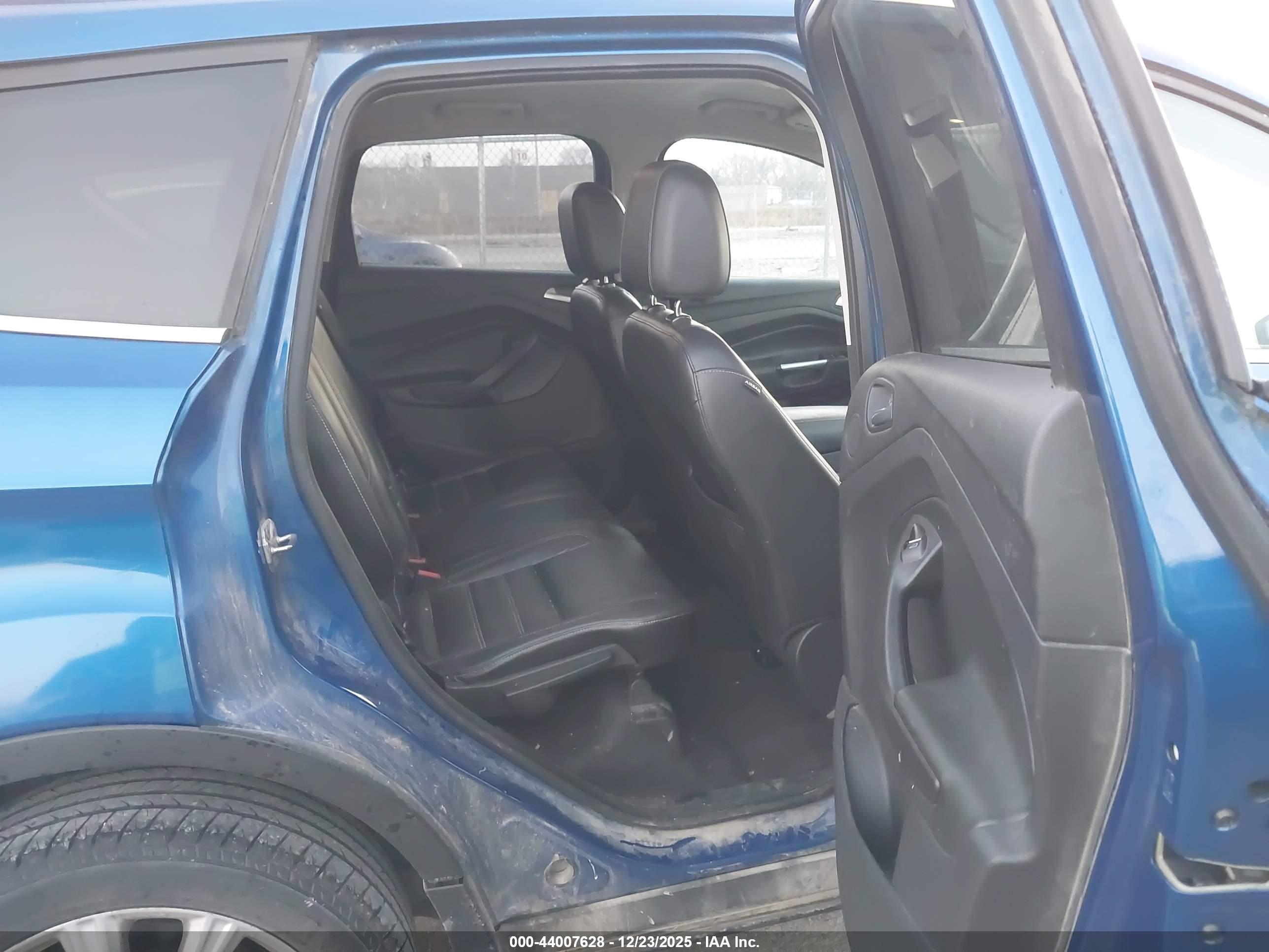 FORD ESCAPE image 8