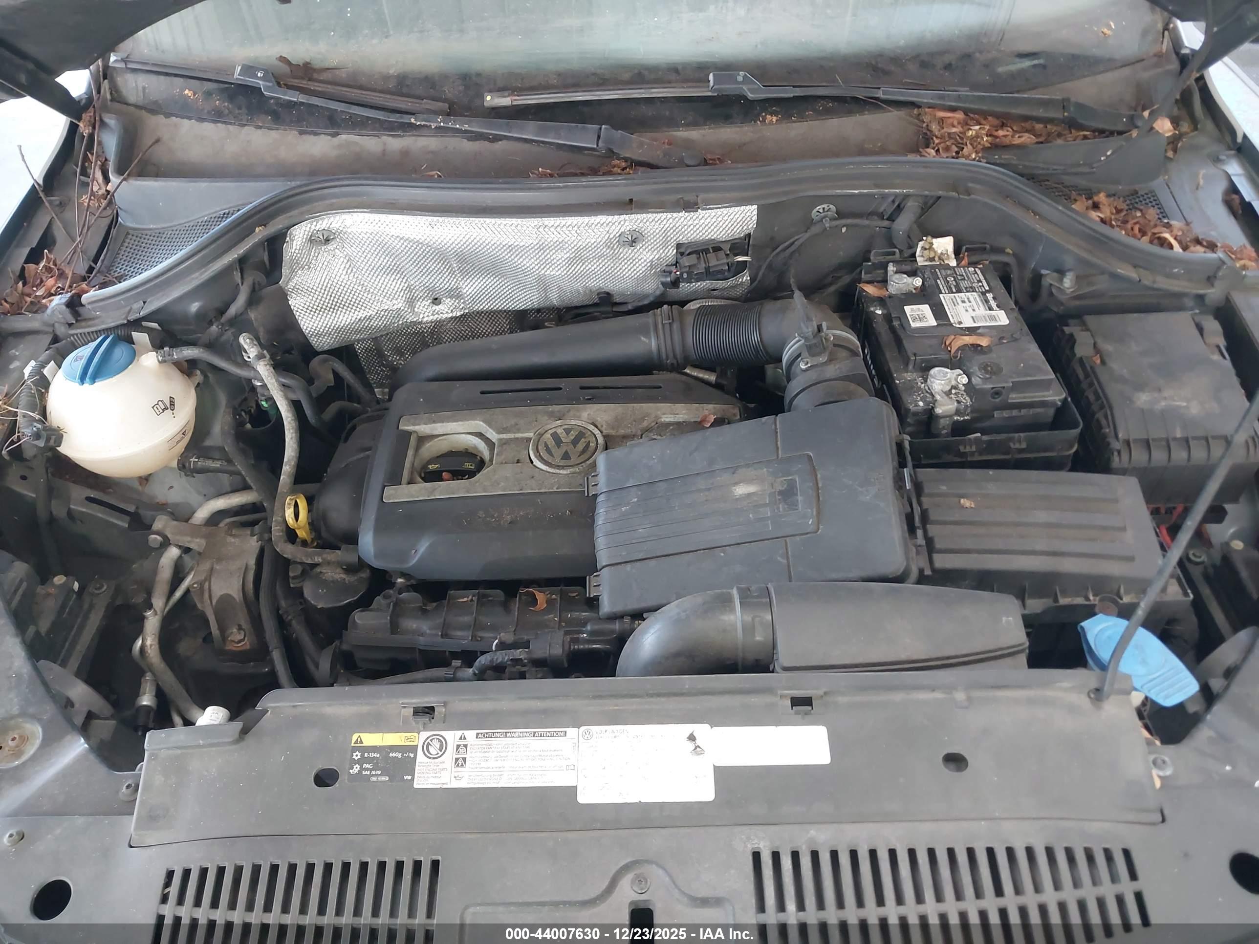 VOLKSWAGEN TIGUAN image 10