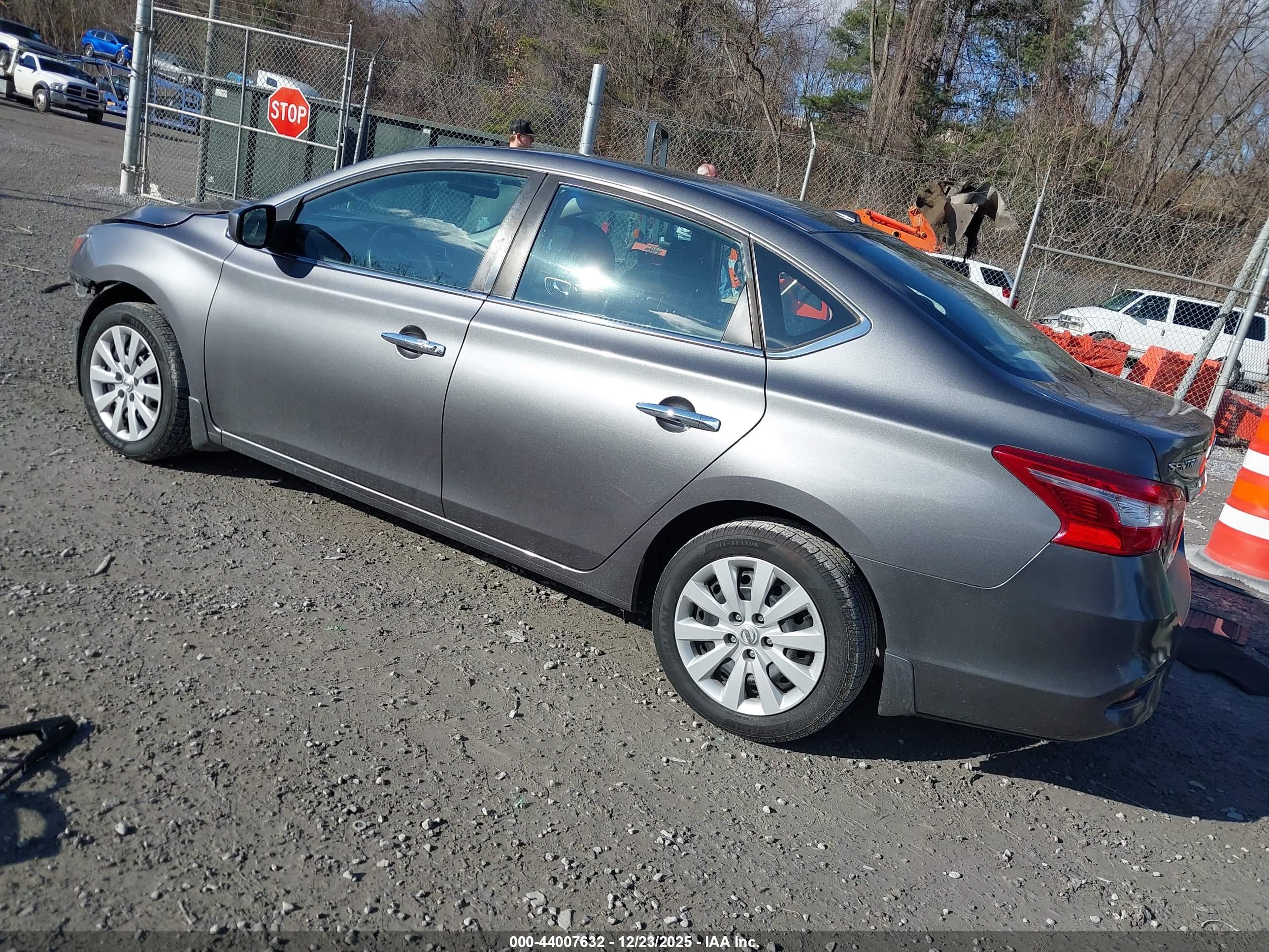 NISSAN SENTRA image 3