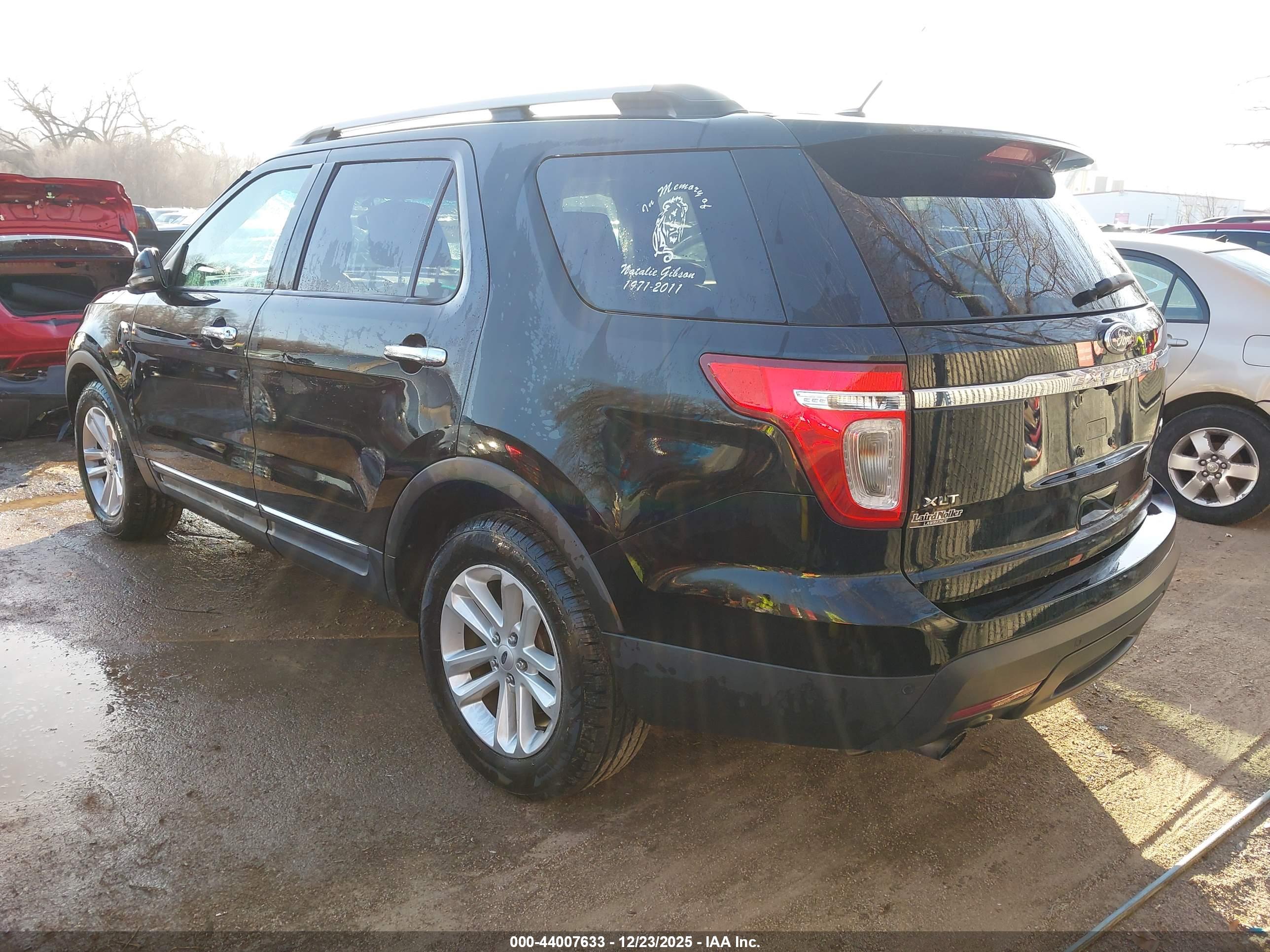 FORD EXPLORER image 3