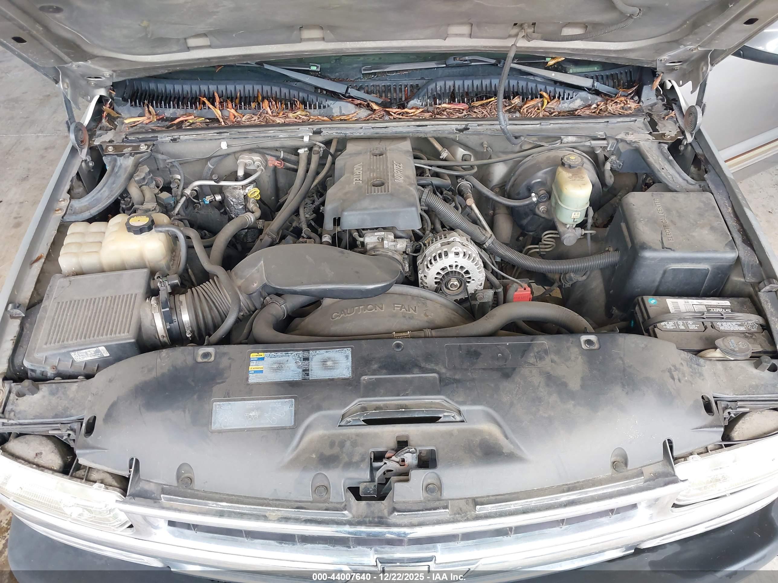 CHEVROLET SILVERADO image 10