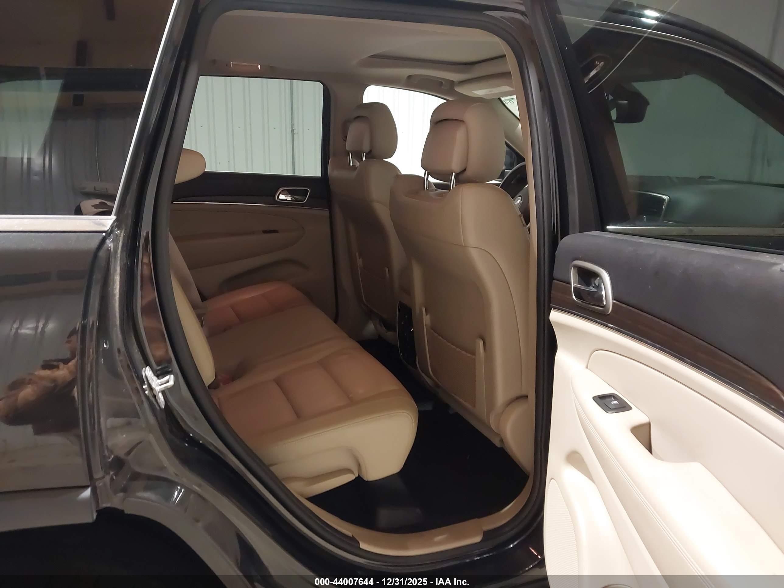 JEEP GRAND image 8