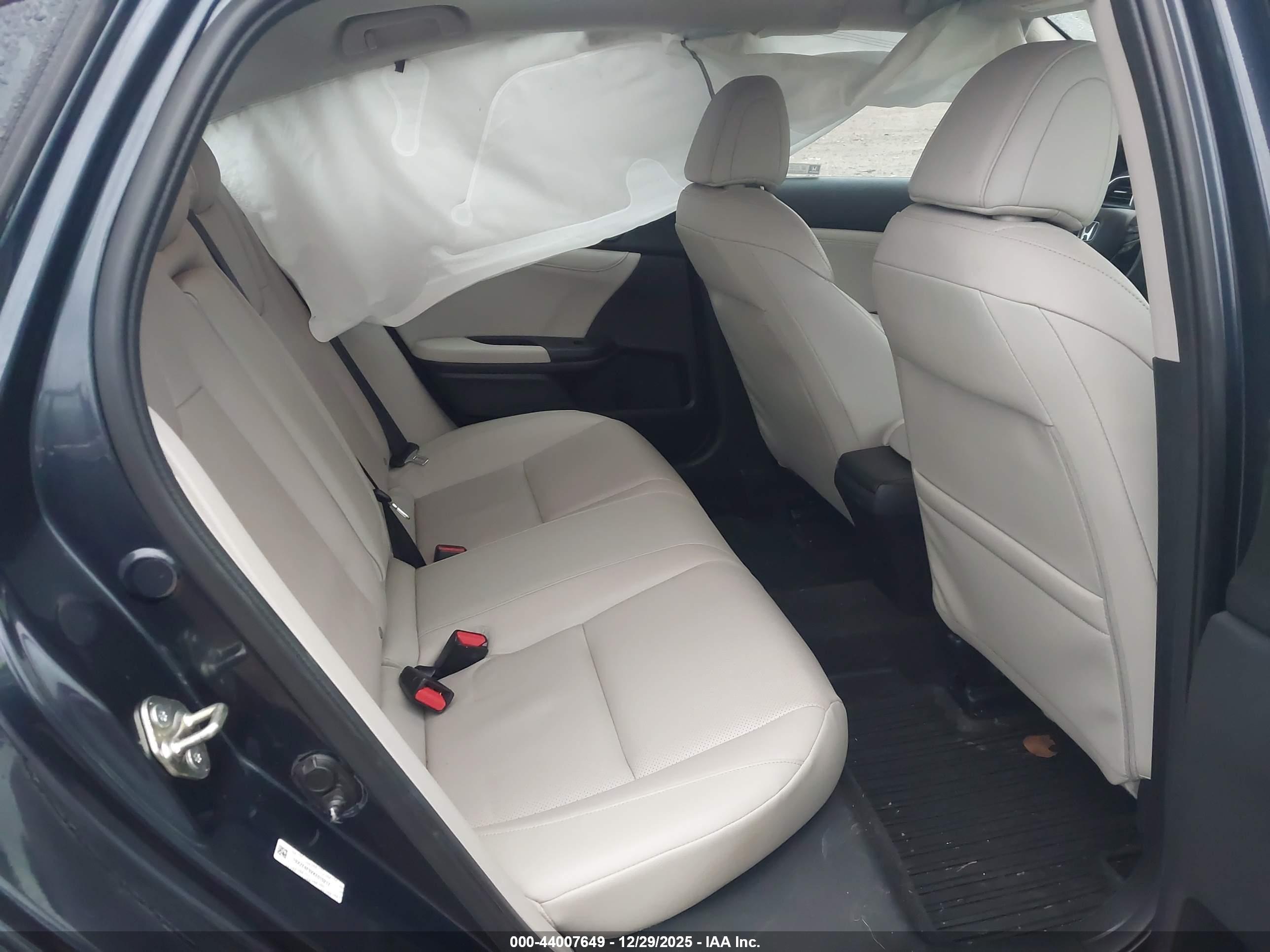 HONDA INSIGHT image 8