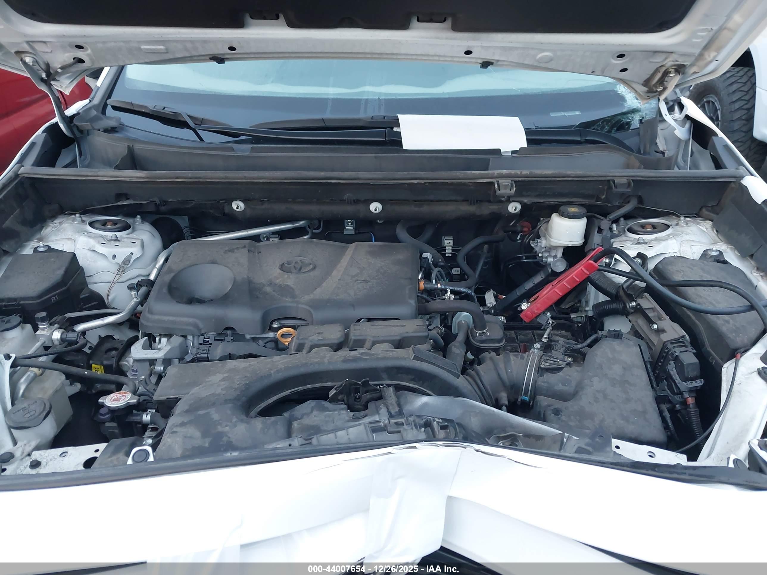 TOYOTA RAV4 image 10