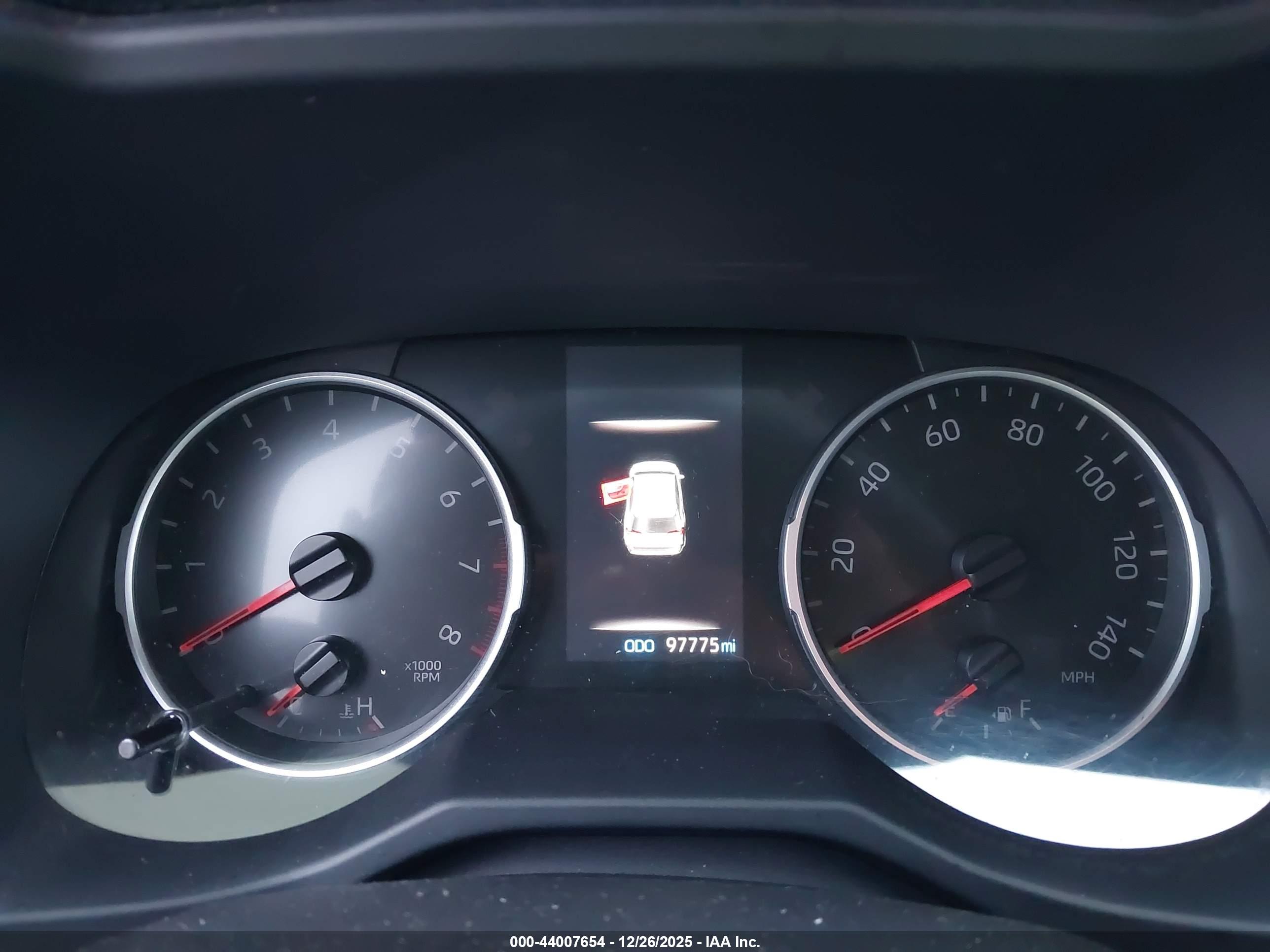 TOYOTA RAV4 image 7
