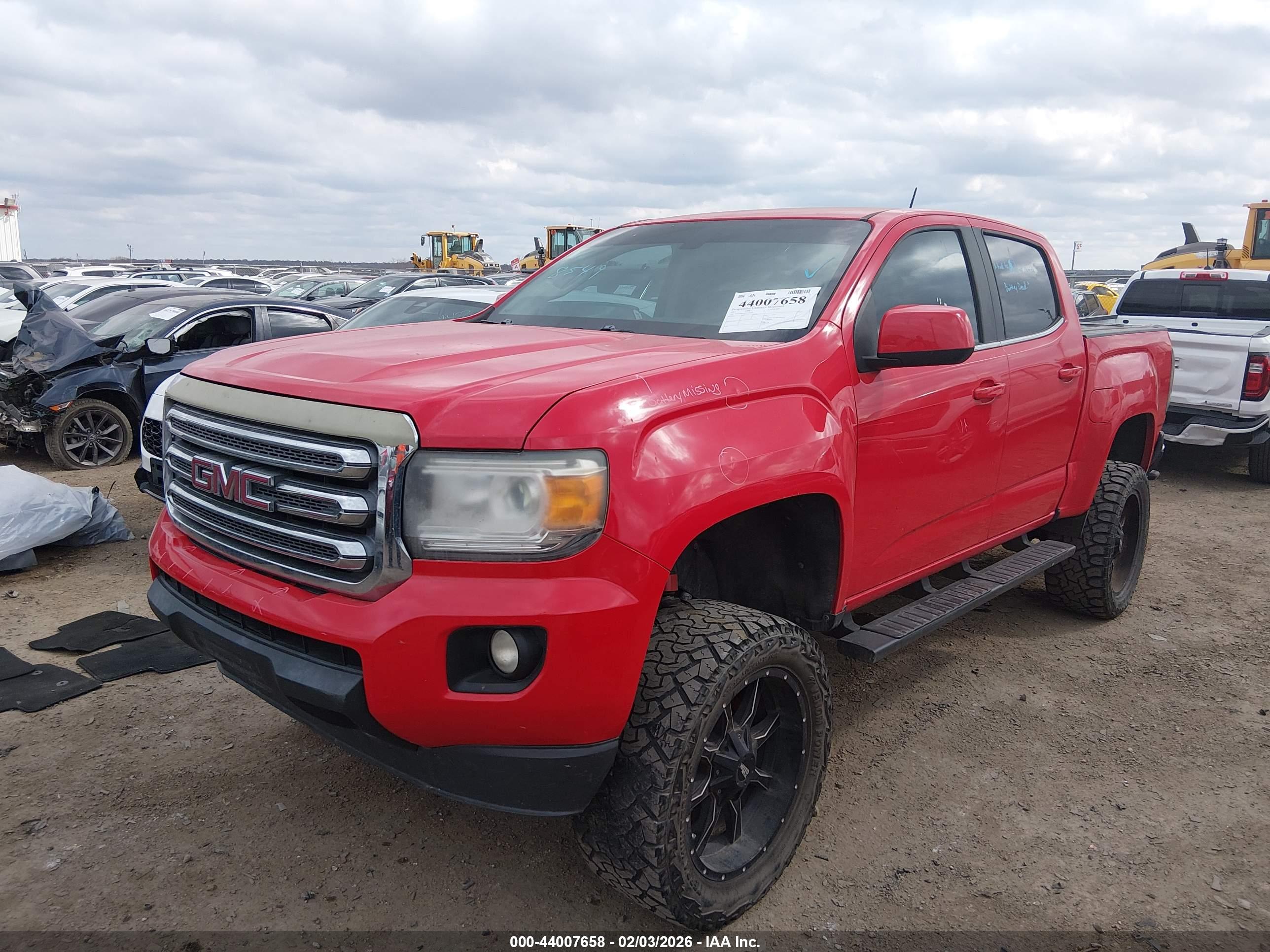 GMC CANYON image 2