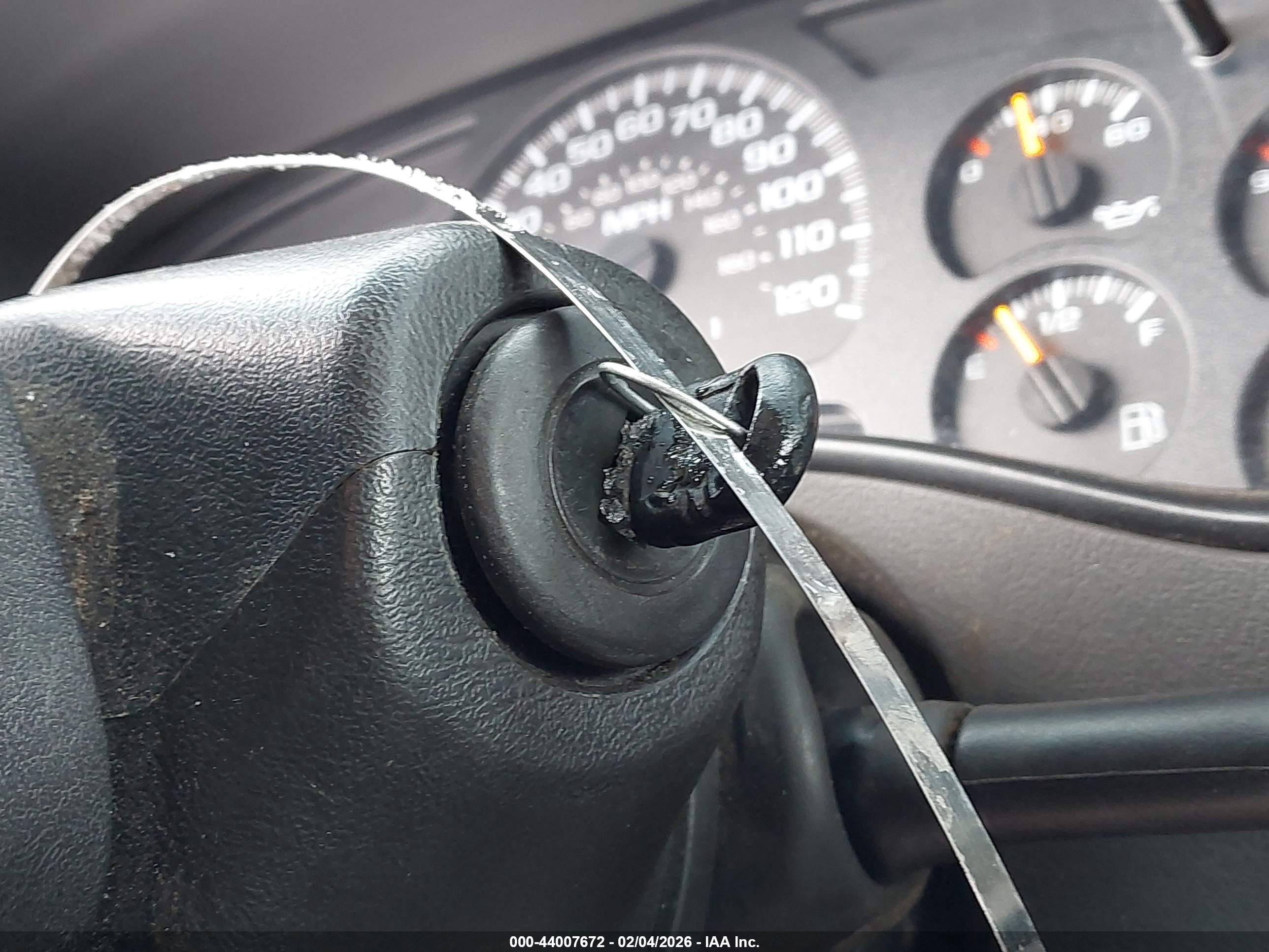 CHEVROLET SILVERADO image 11