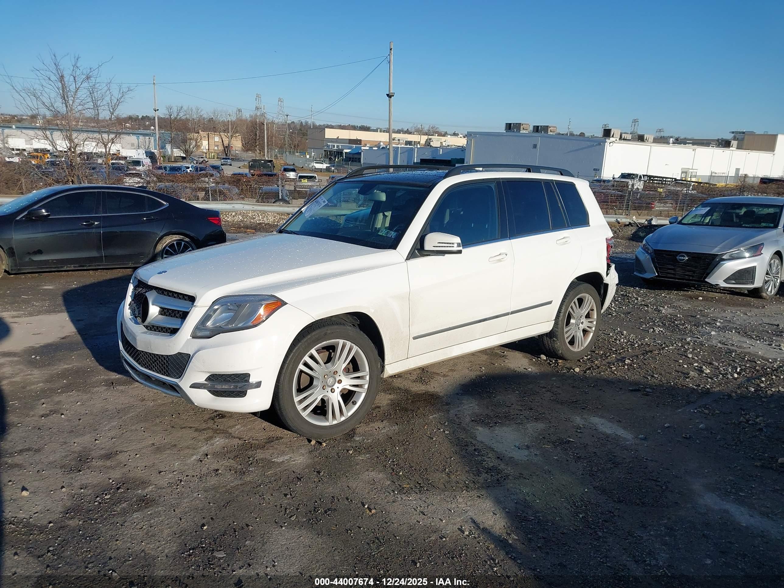 MERCEDES-BENZ GLK image 2