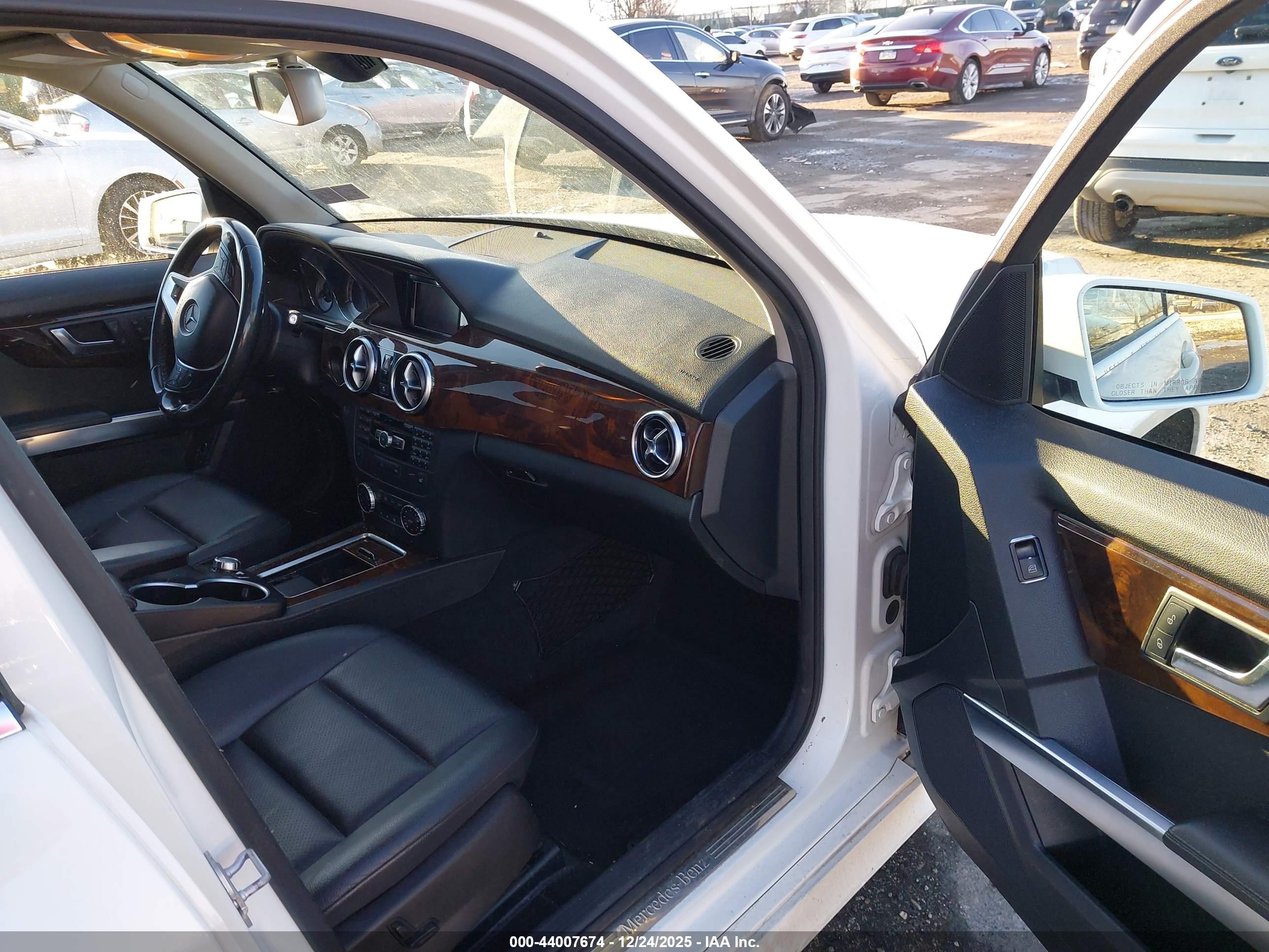 MERCEDES-BENZ GLK image 5
