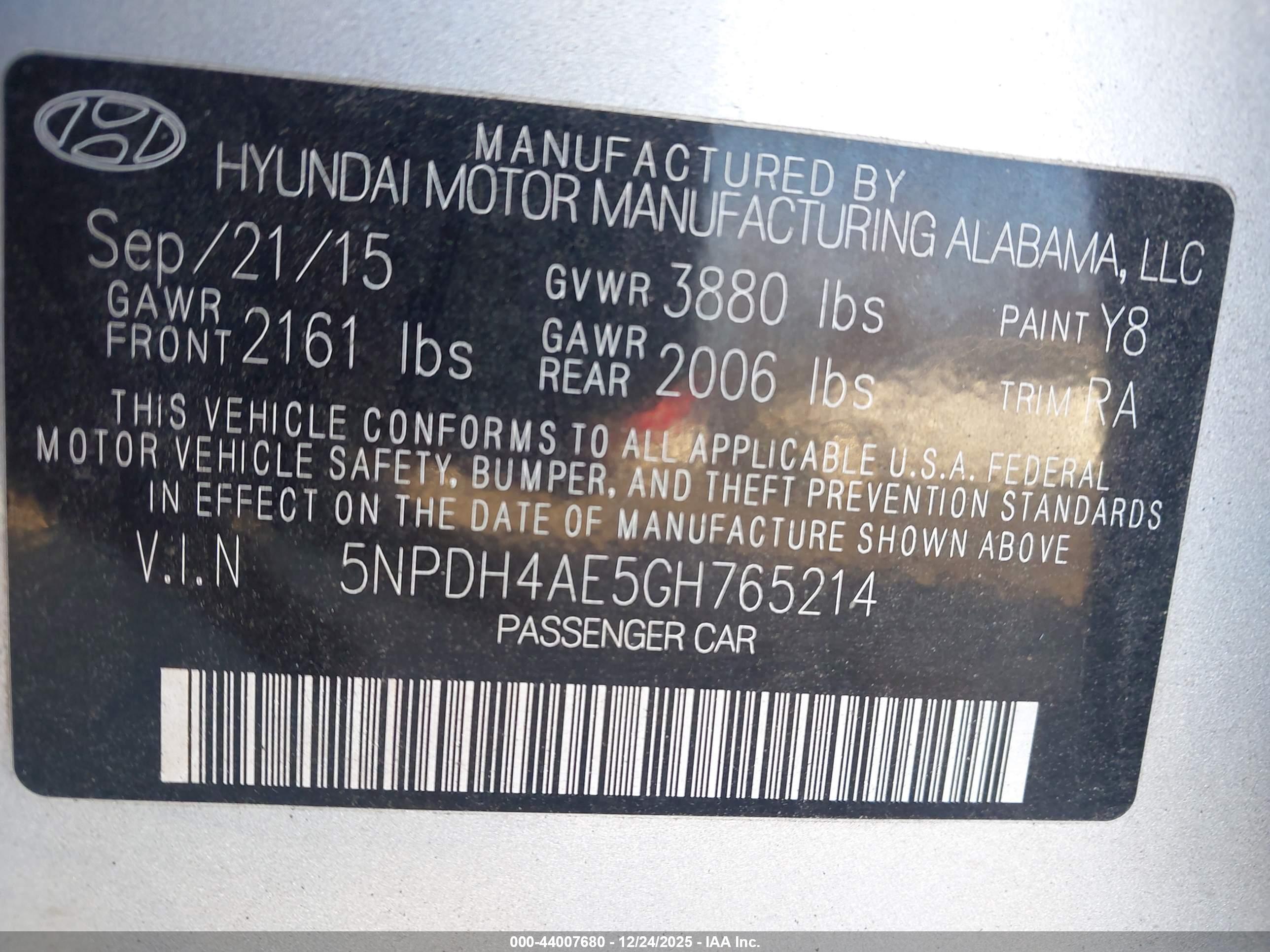 HYUNDAI ELANTRA image 9
