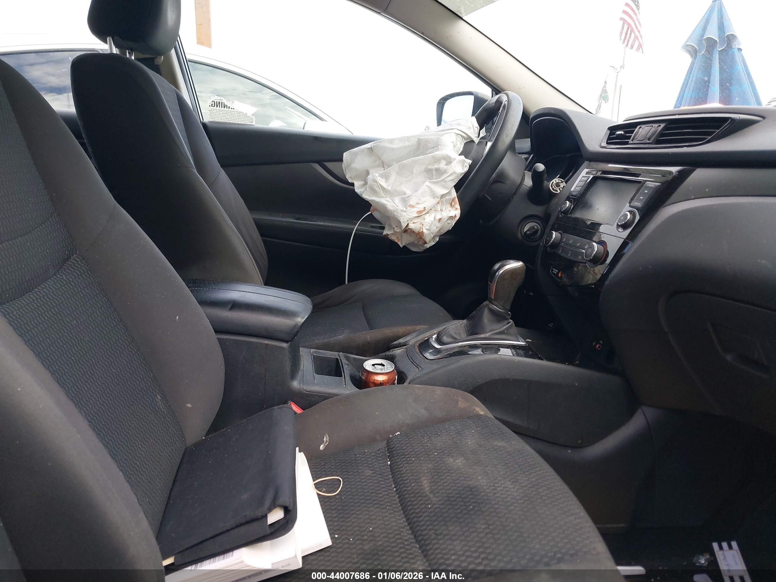 NISSAN ROGUE image 5