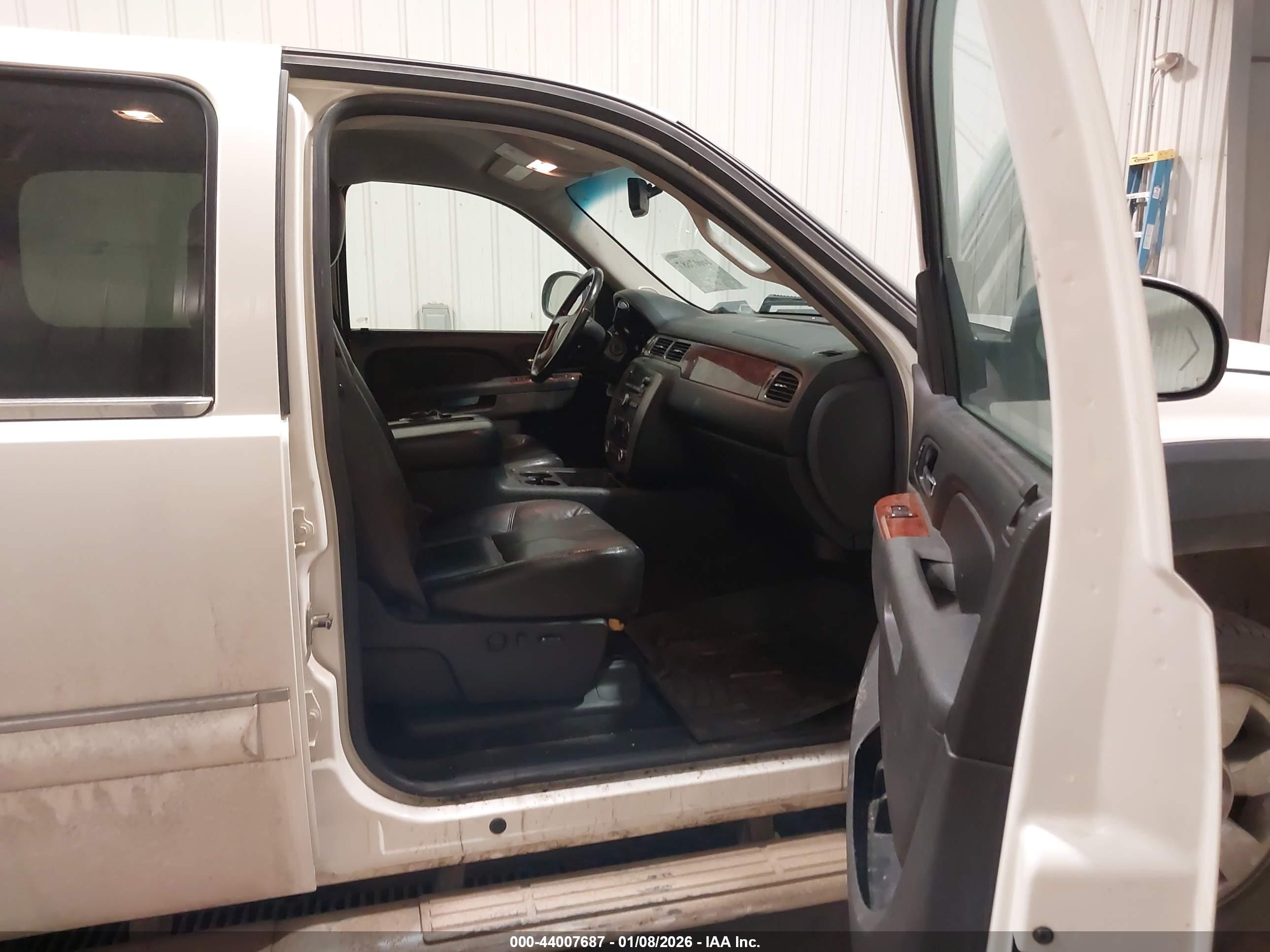 GMC SIERRA image 5