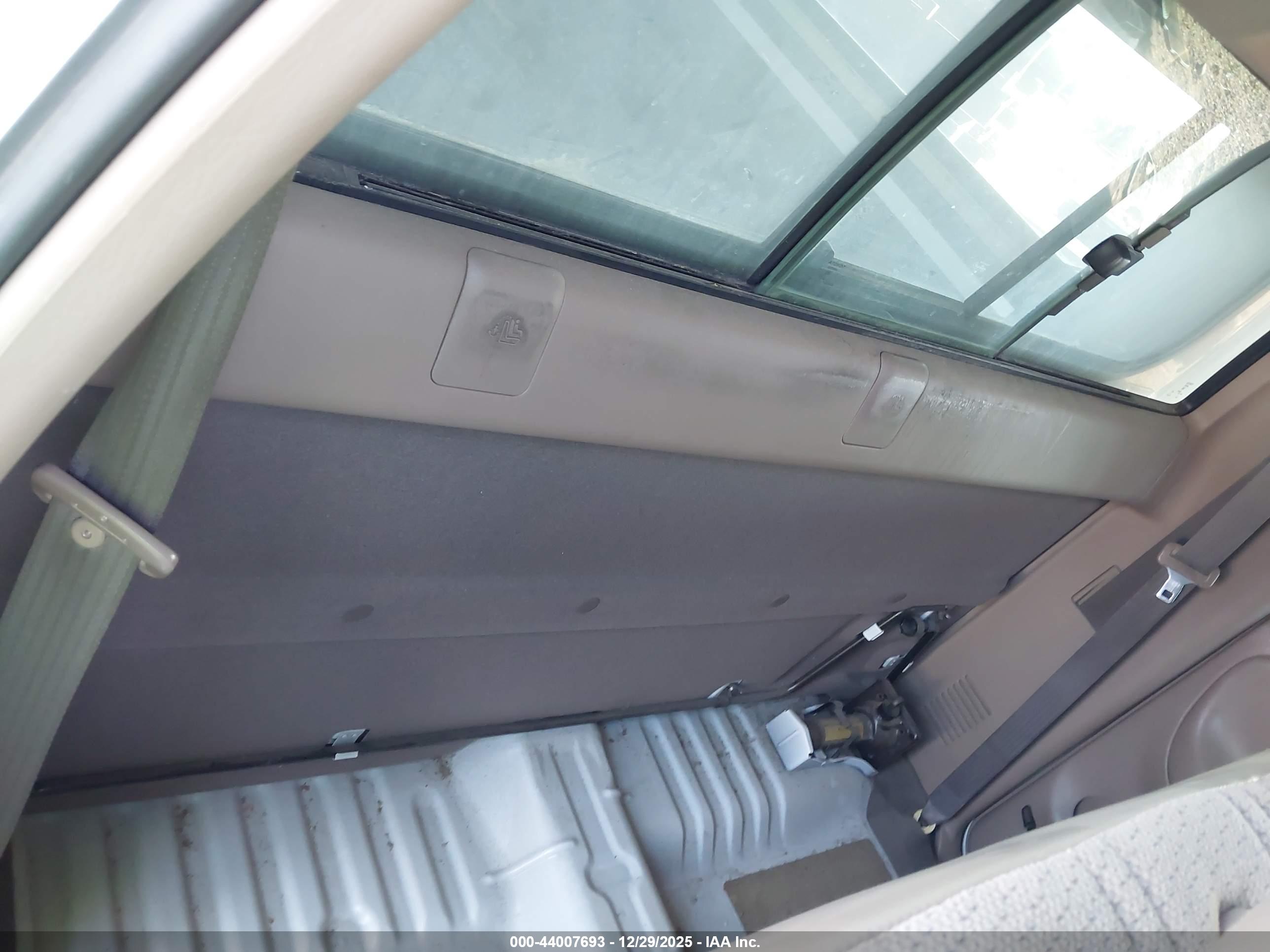 TOYOTA TUNDRA image 8
