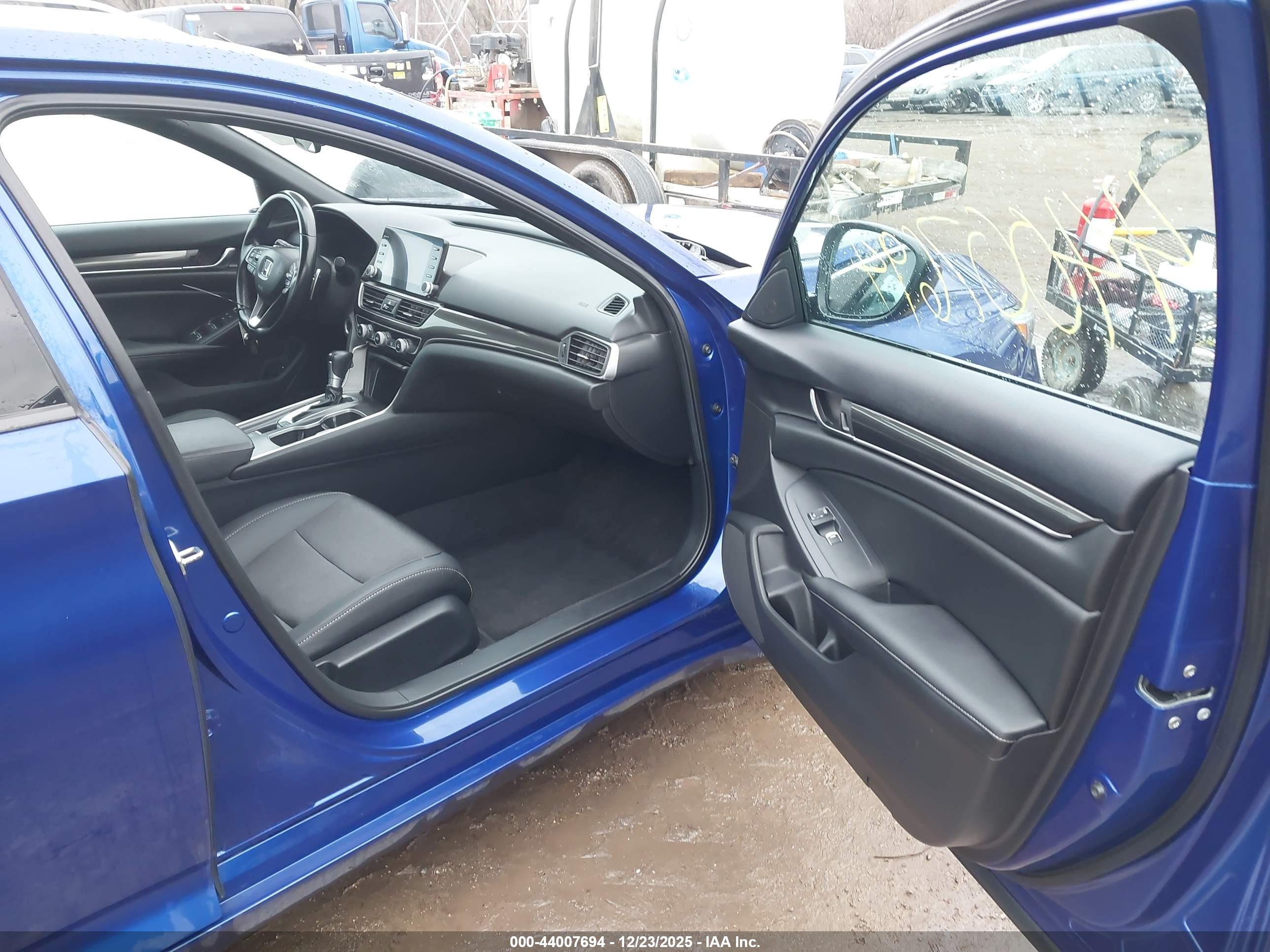HONDA ACCORD image 5