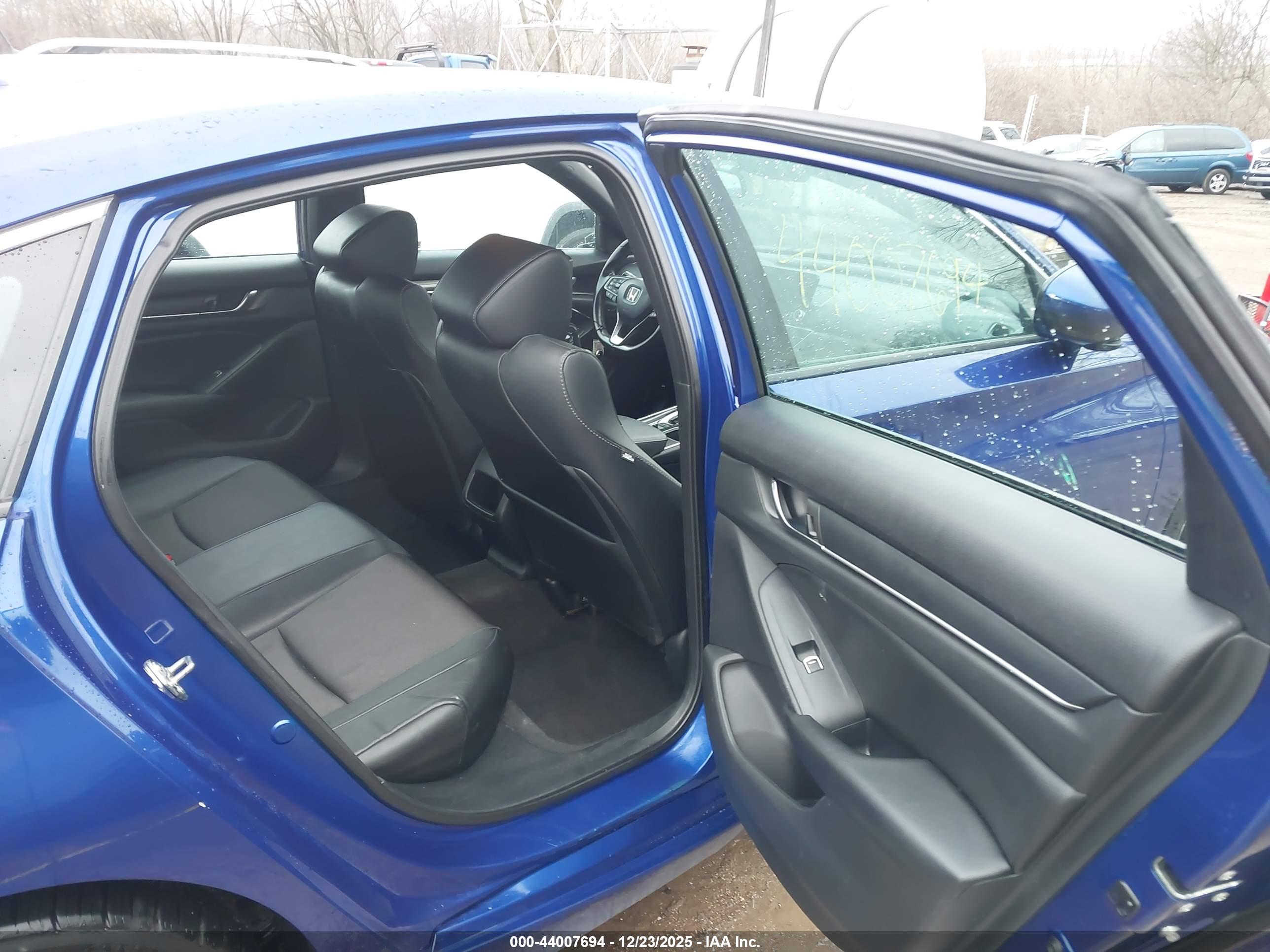 HONDA ACCORD image 8