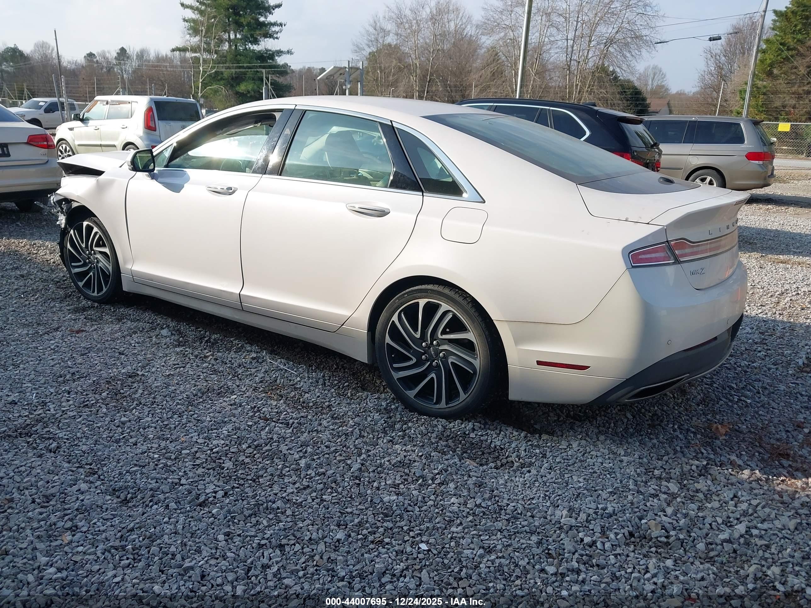 LINCOLN MKZ image 3