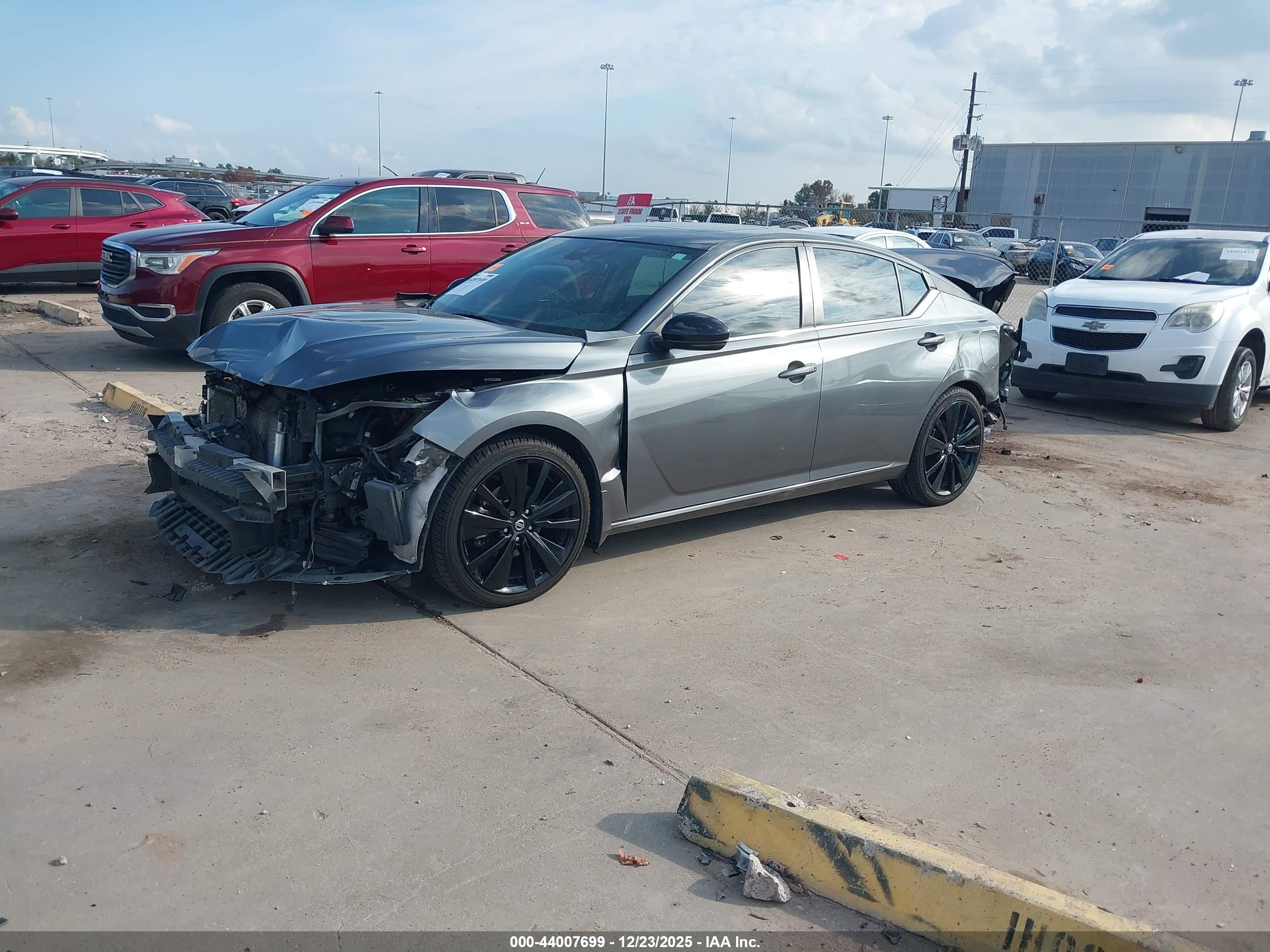 NISSAN ALTIMA image 2