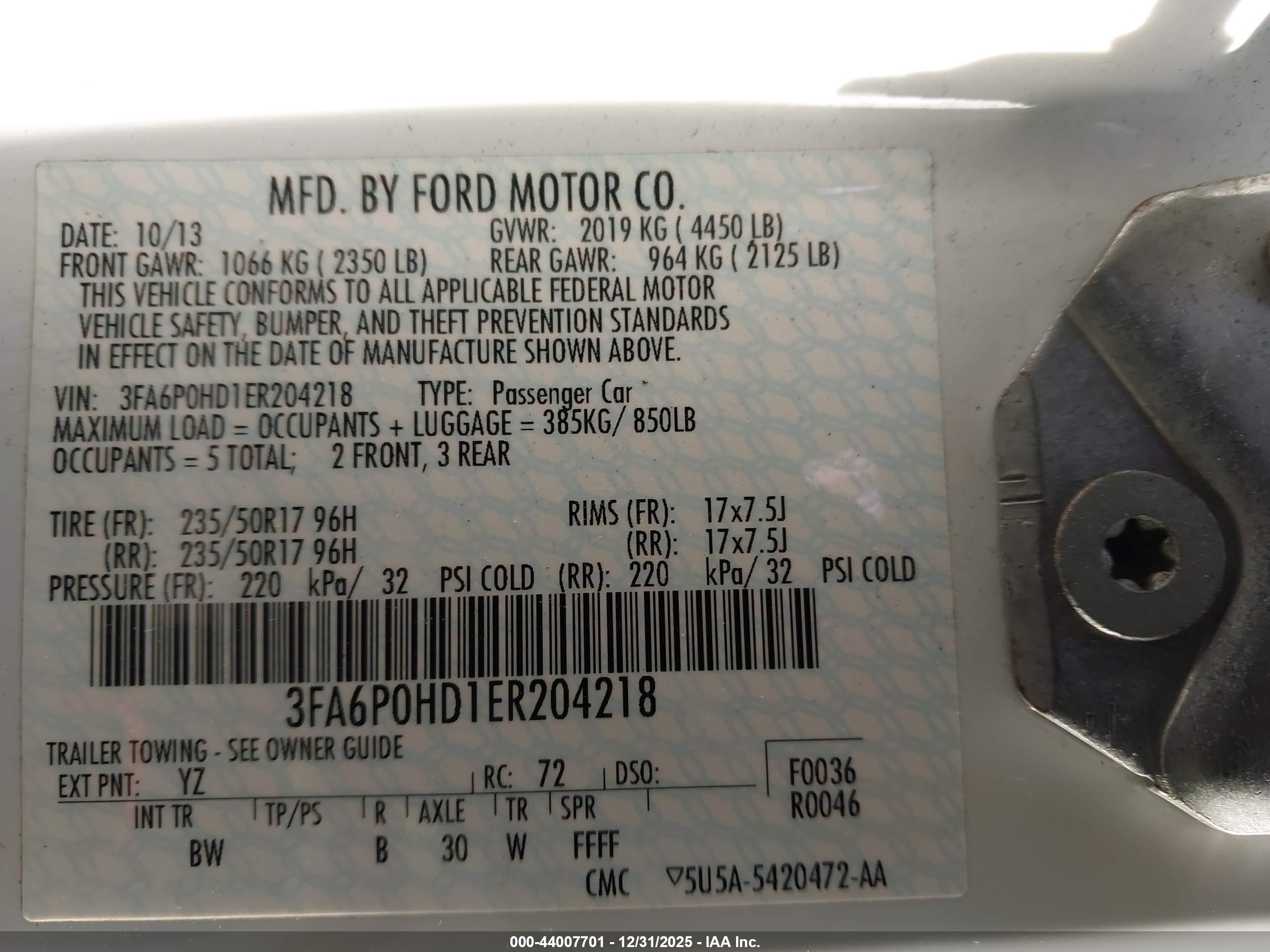 FORD FUSION image 9