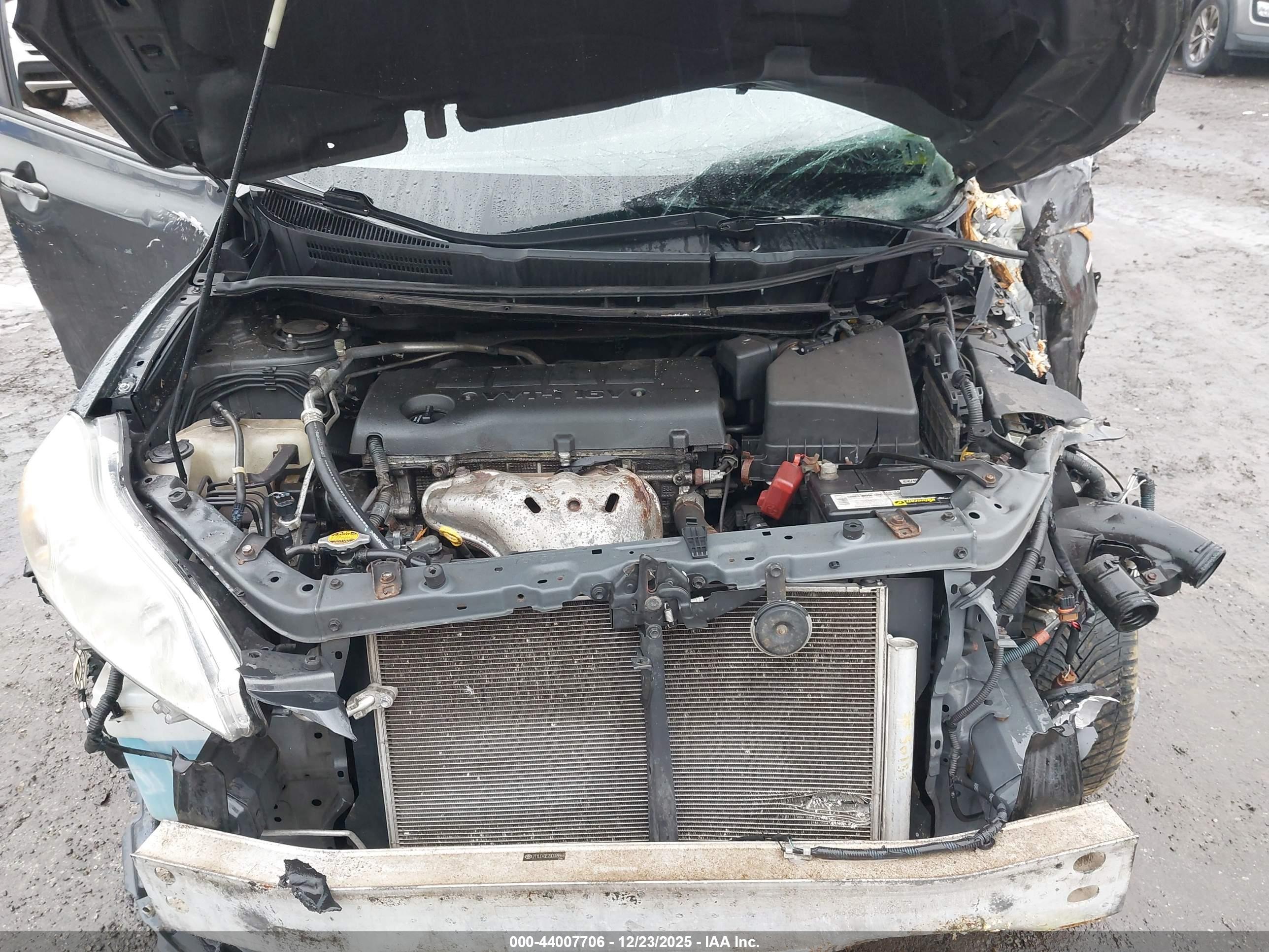 TOYOTA MATRIX image 10