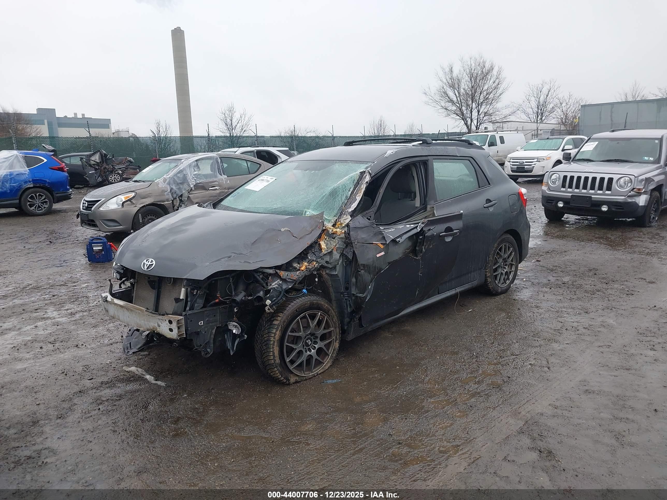 TOYOTA MATRIX image 2