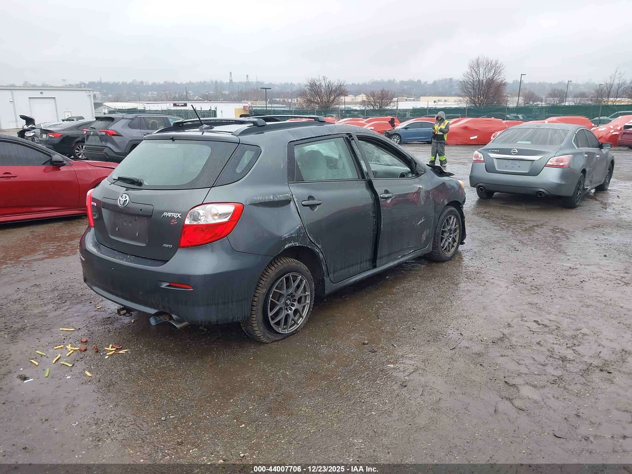 TOYOTA MATRIX image 4
