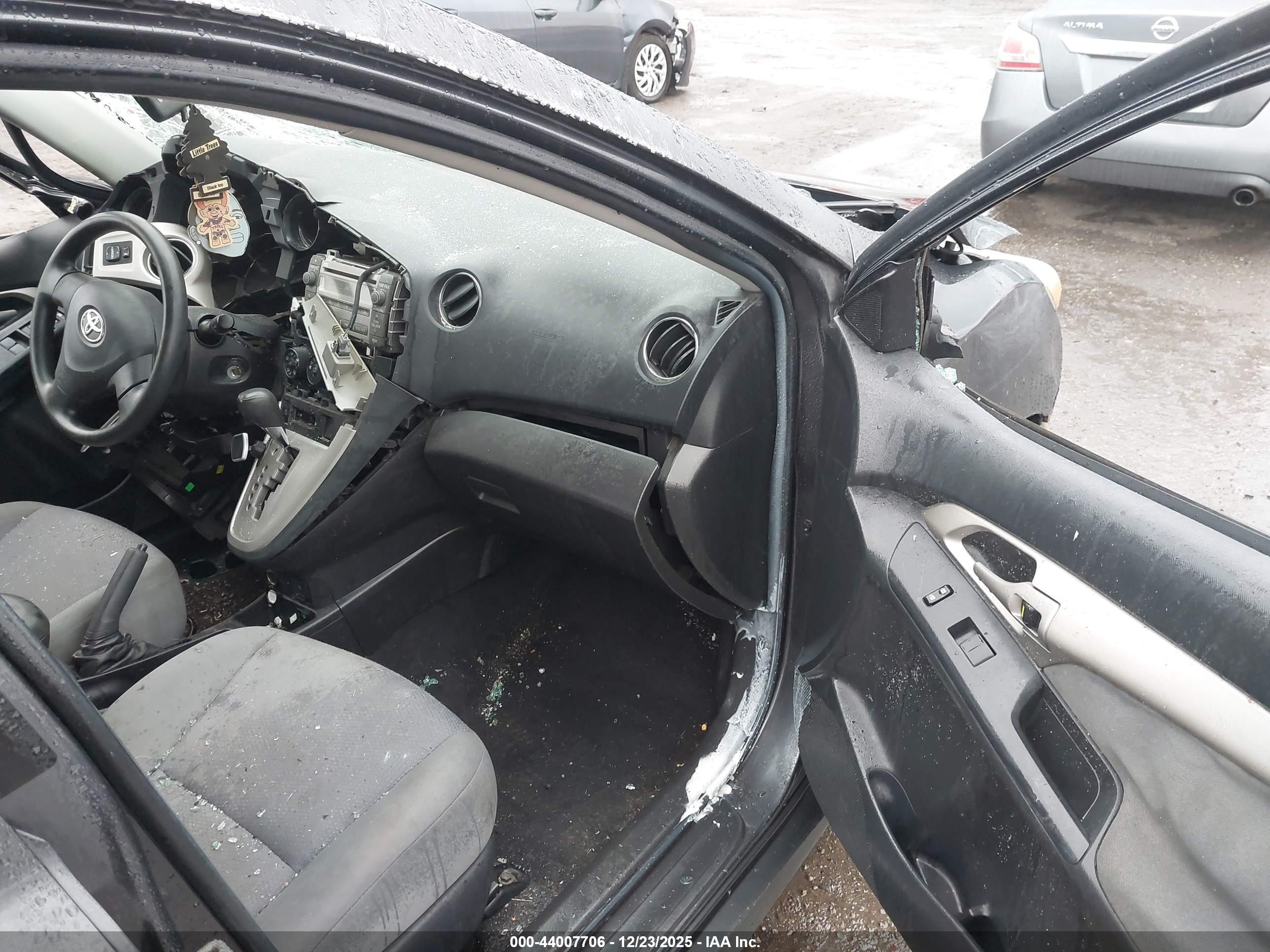 TOYOTA MATRIX image 5