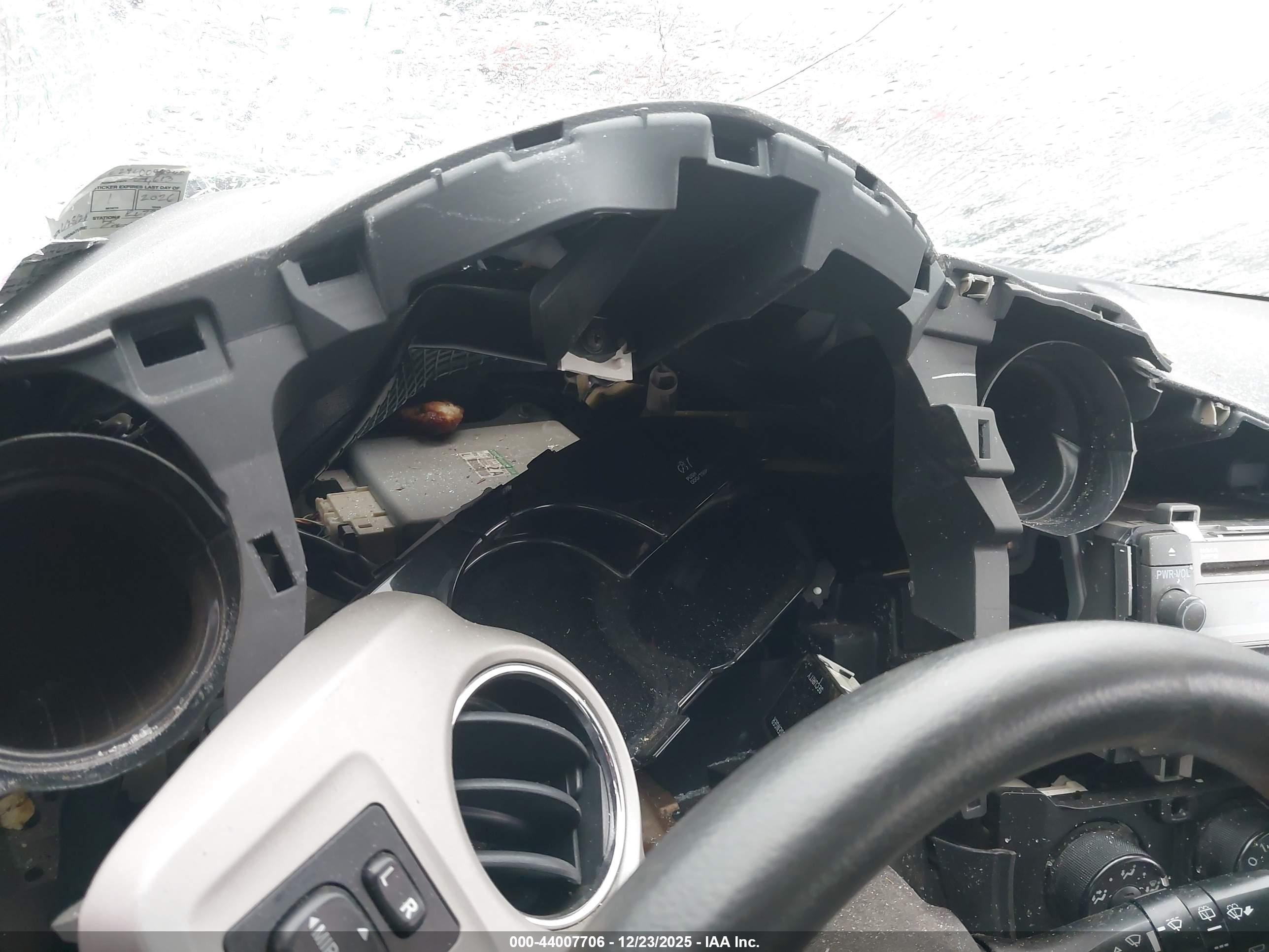 TOYOTA MATRIX image 7