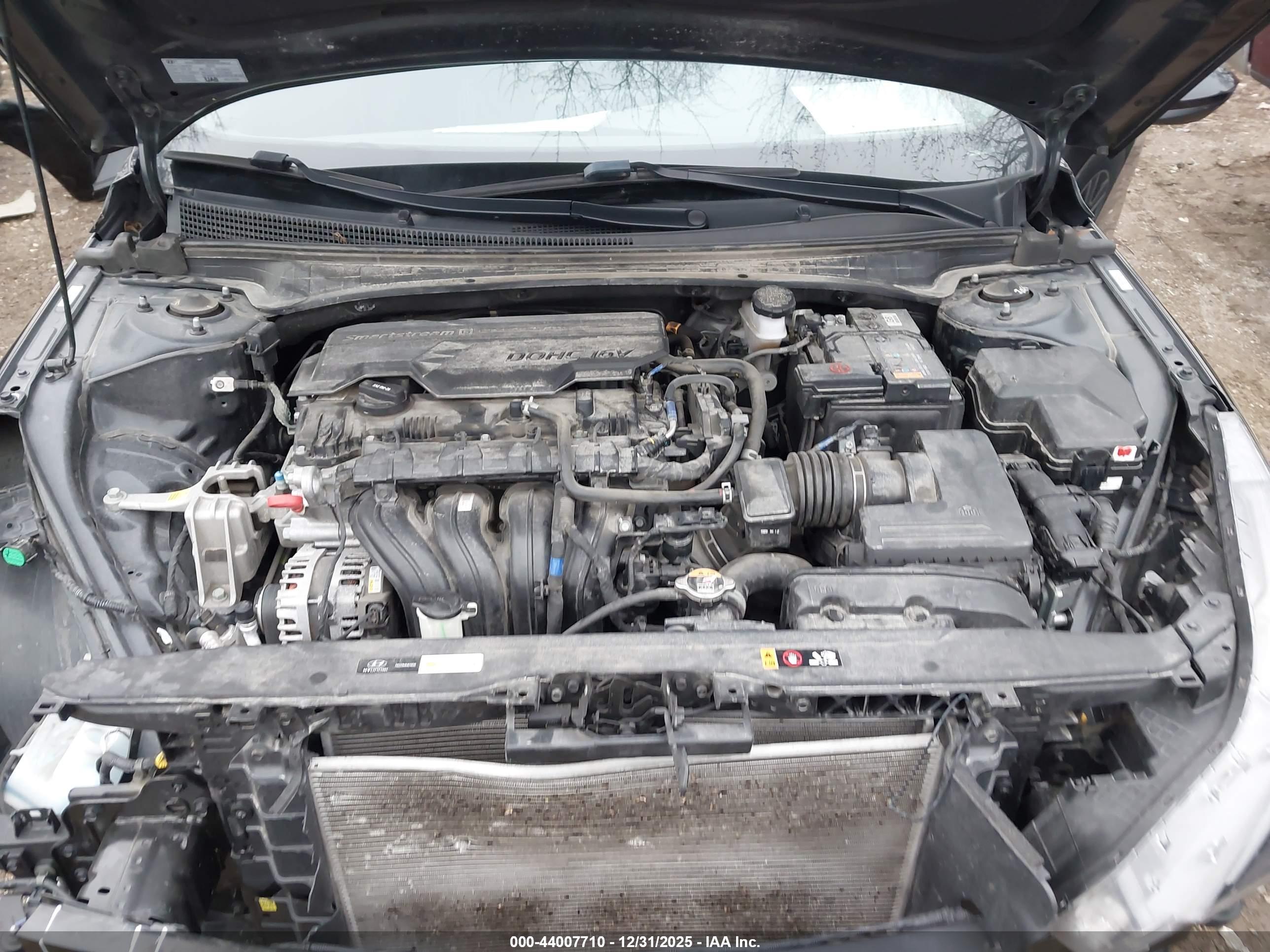 HYUNDAI ELANTRA image 10
