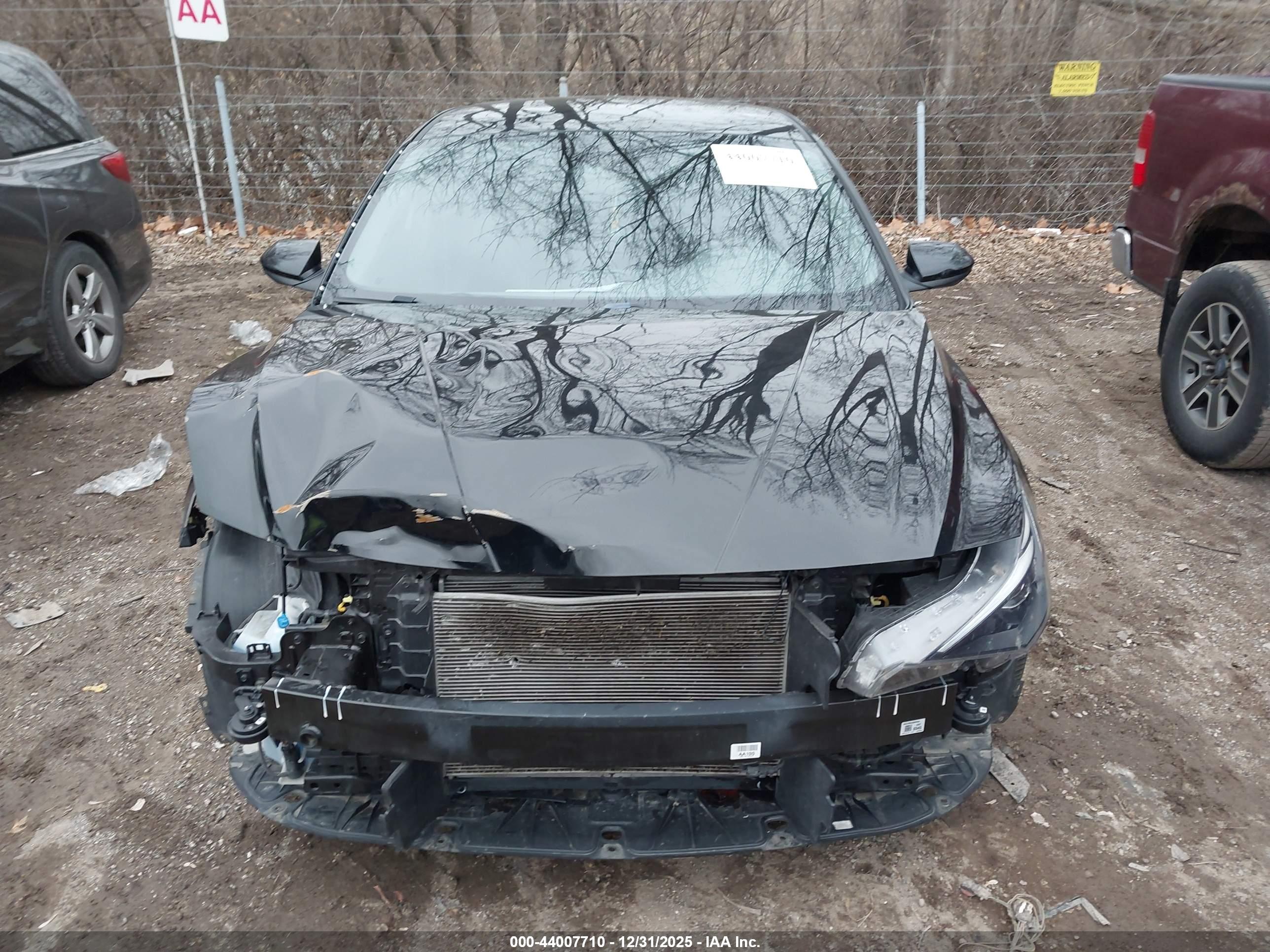 HYUNDAI ELANTRA image 6