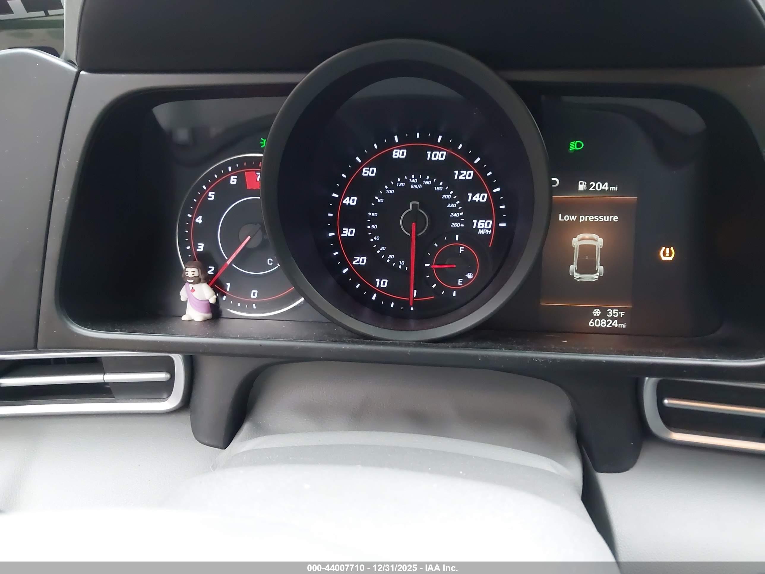 HYUNDAI ELANTRA image 7