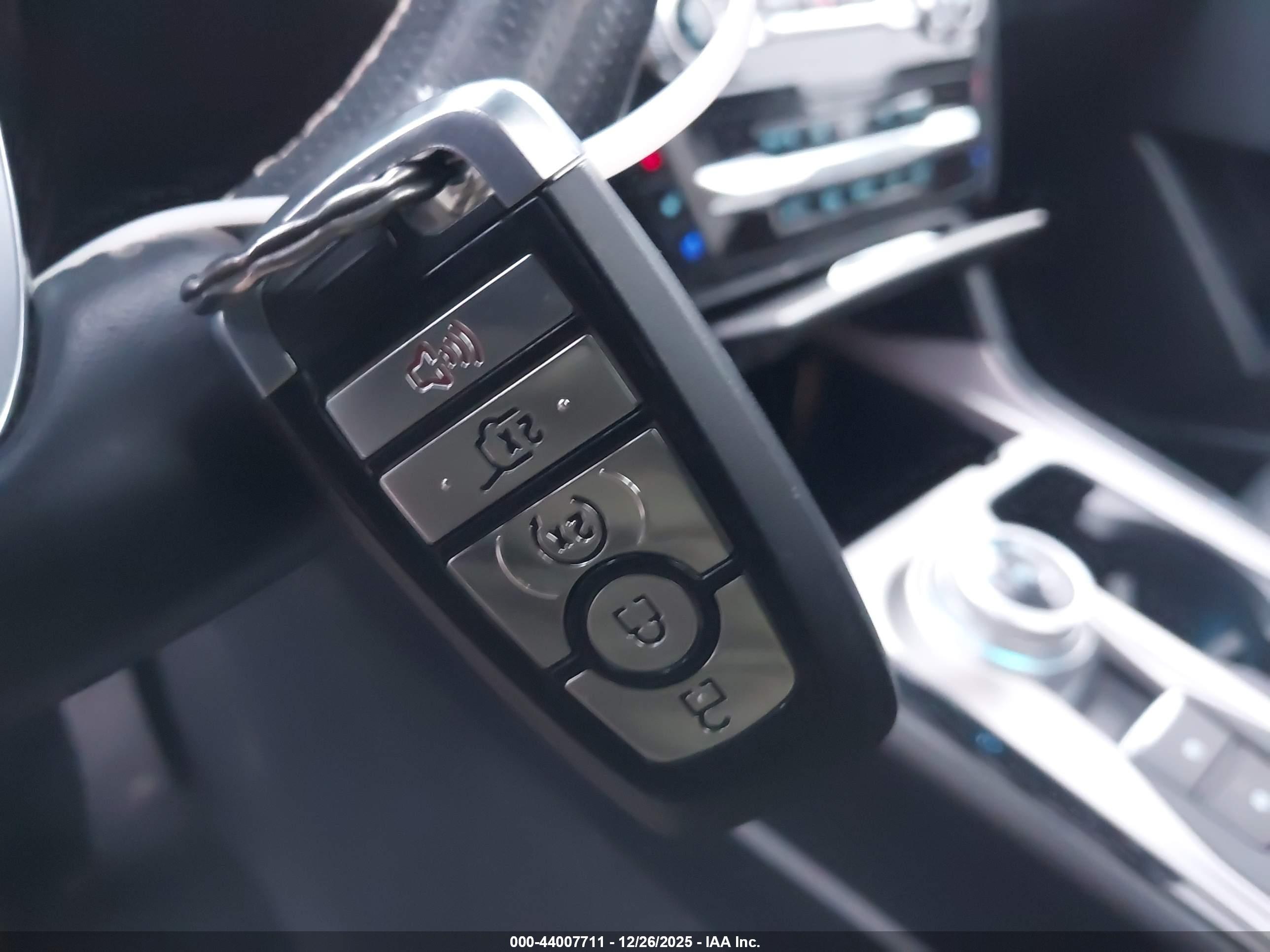 FORD EXPLORER image 11