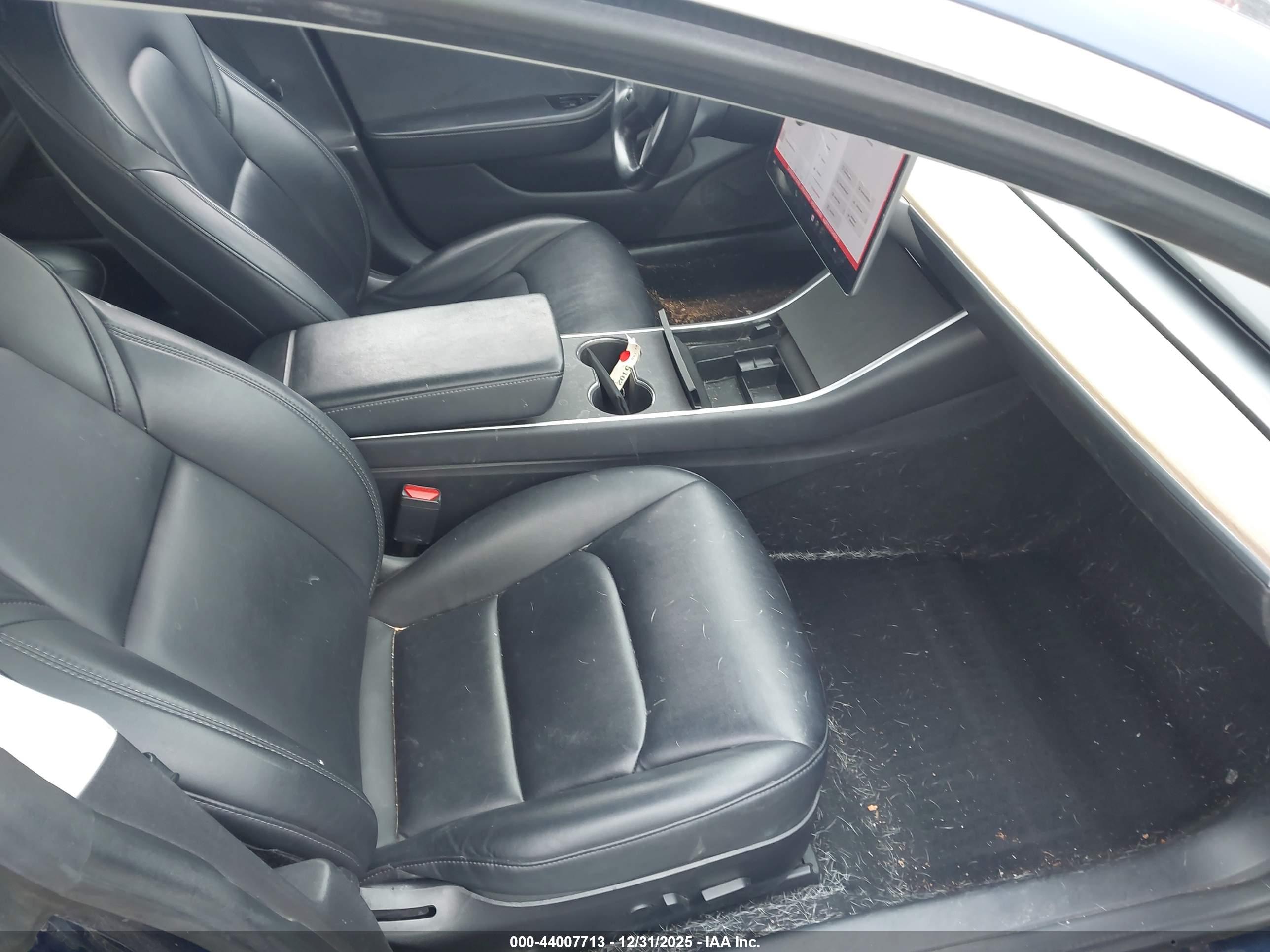 TESLA MODEL image 5