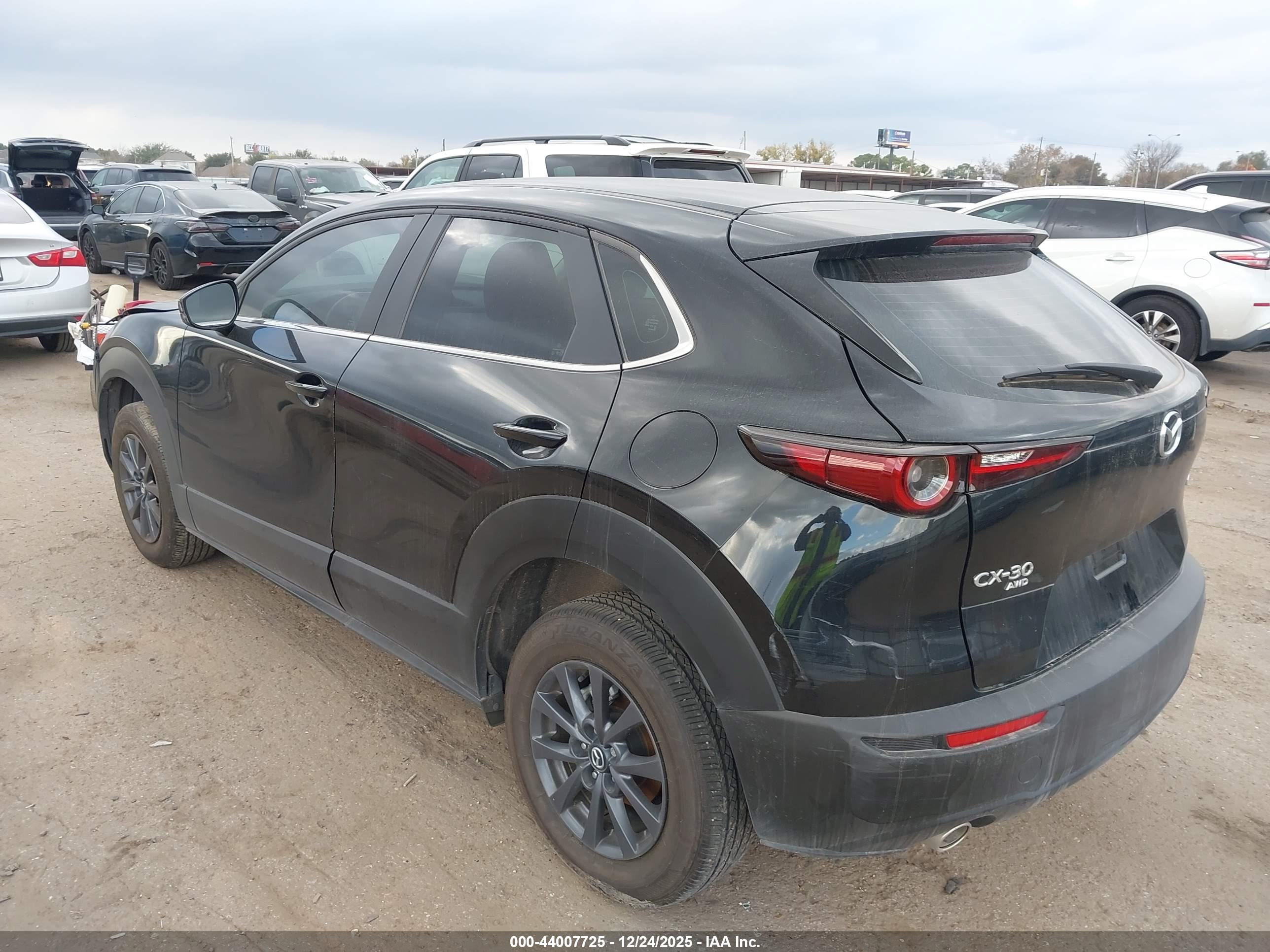 MAZDA CX-30 image 3