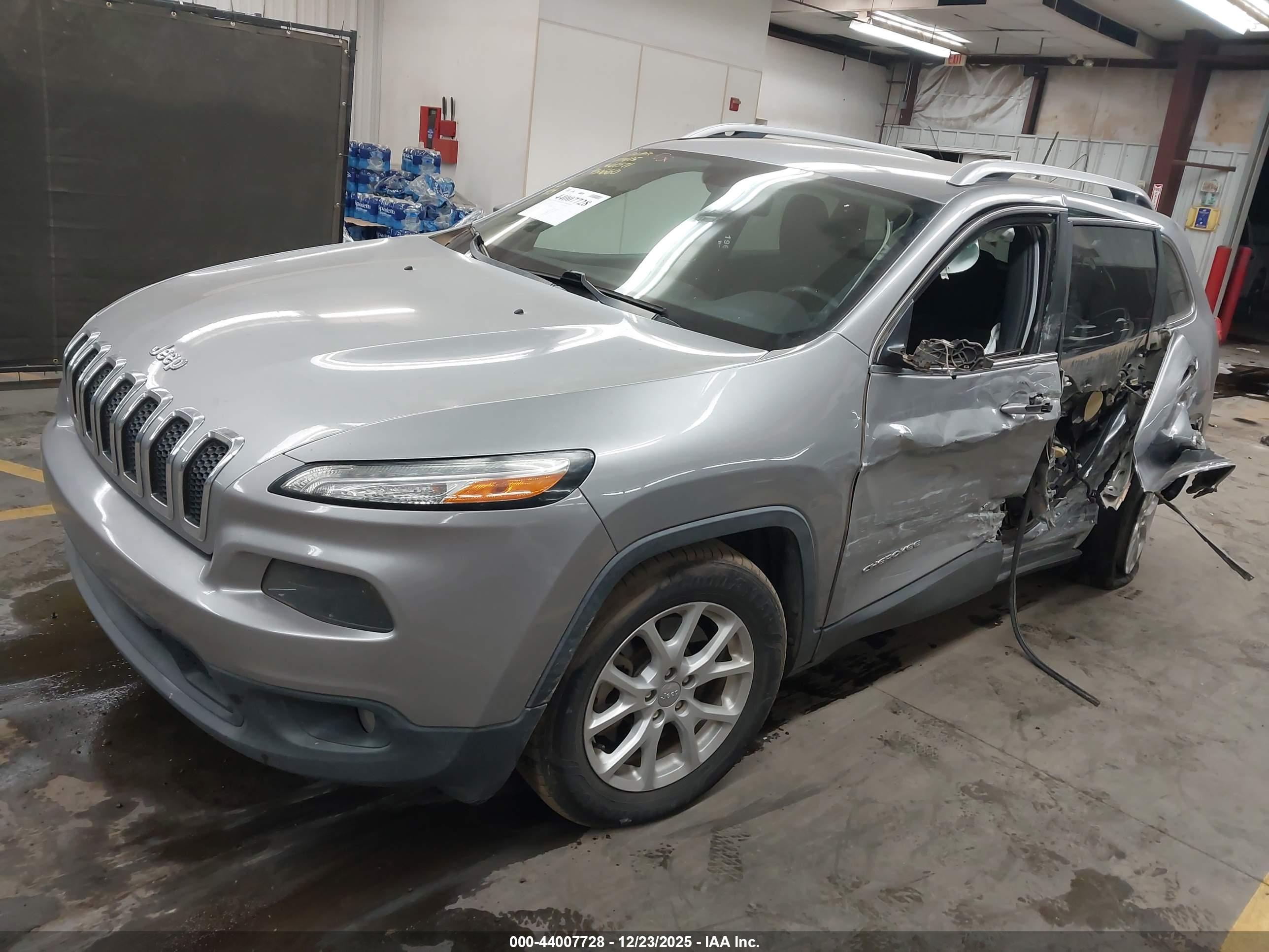 JEEP CHEROKEE image 2