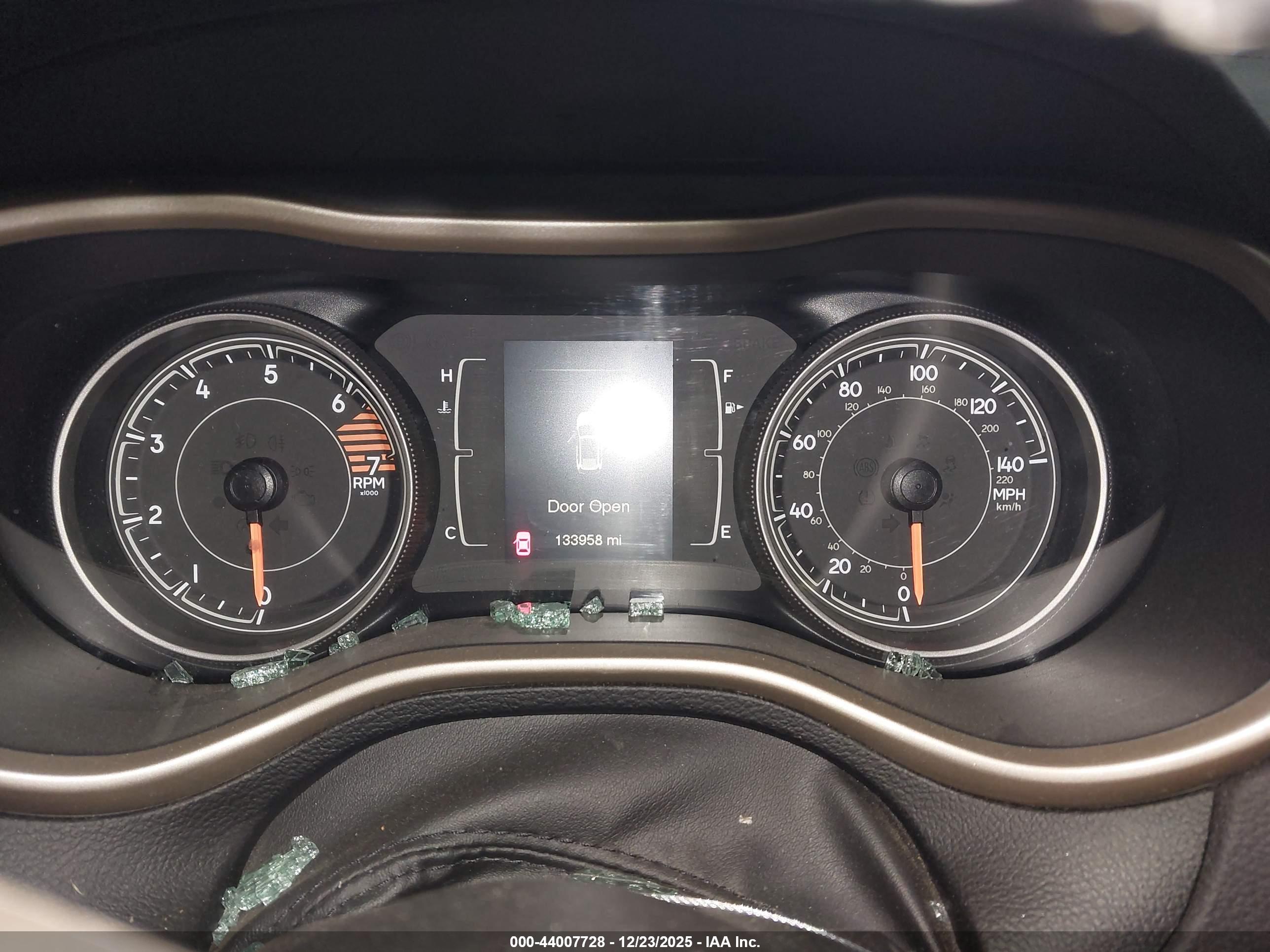 JEEP CHEROKEE image 7