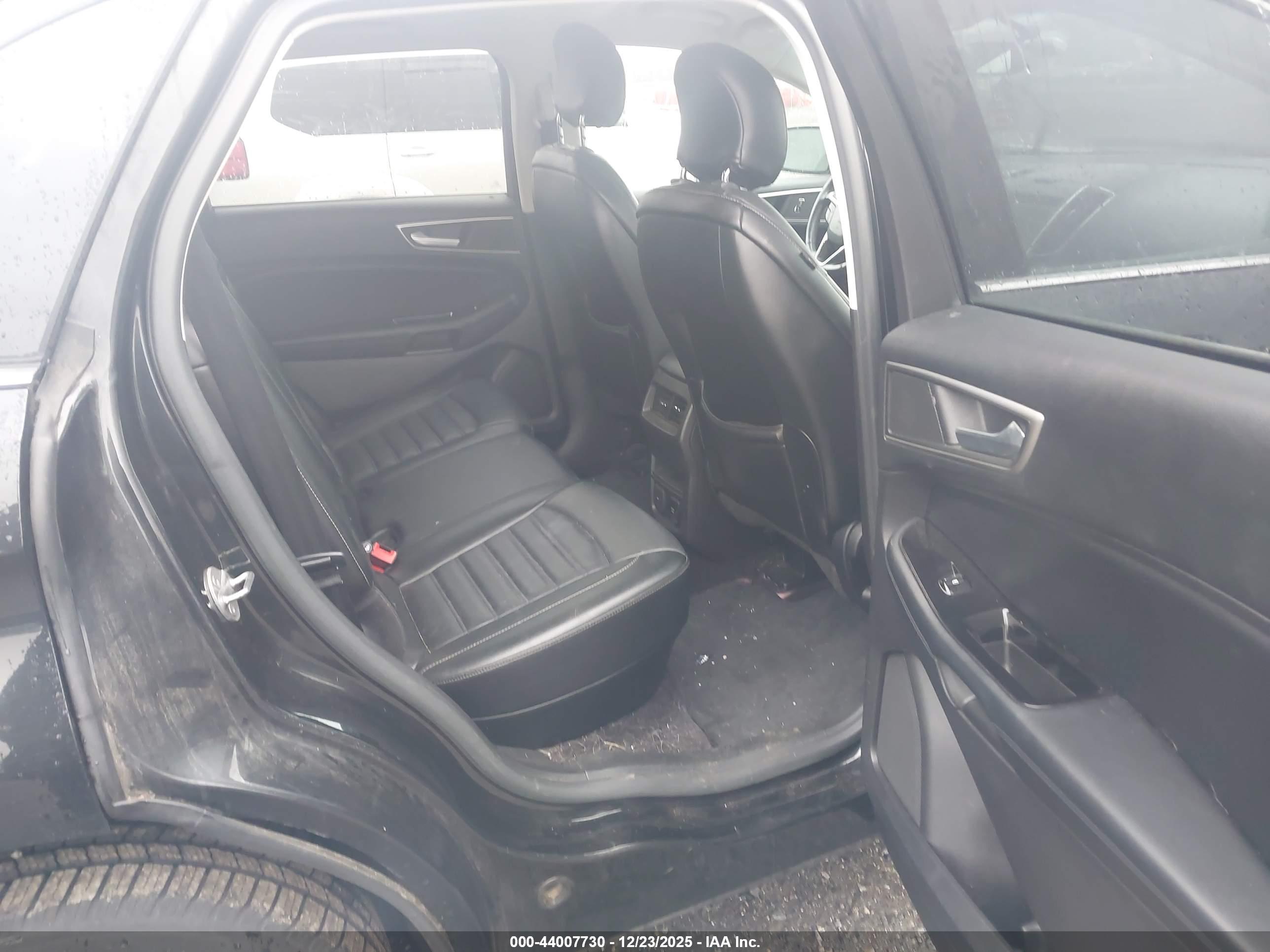 FORD EDGE image 8
