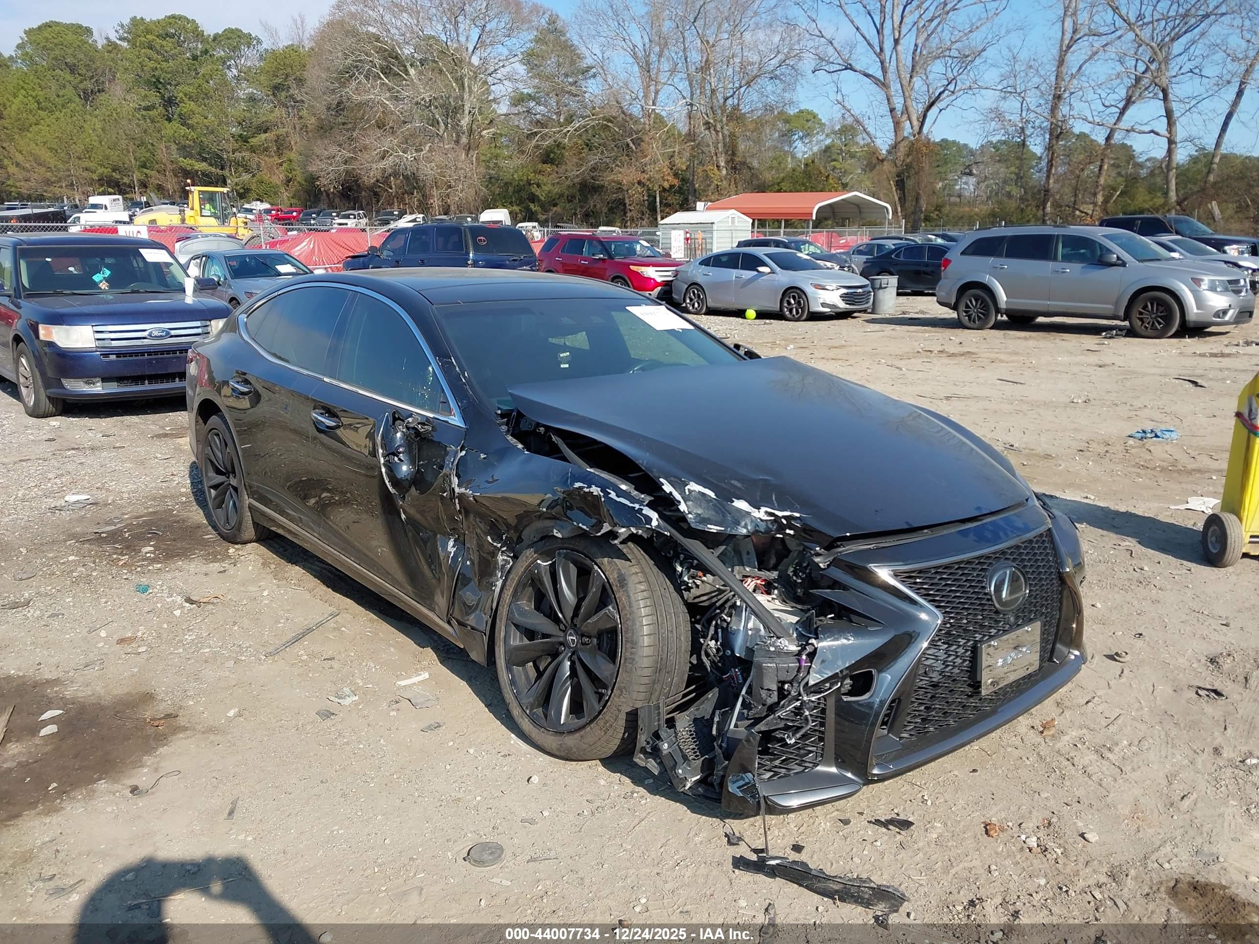 LEXUS LS image 6