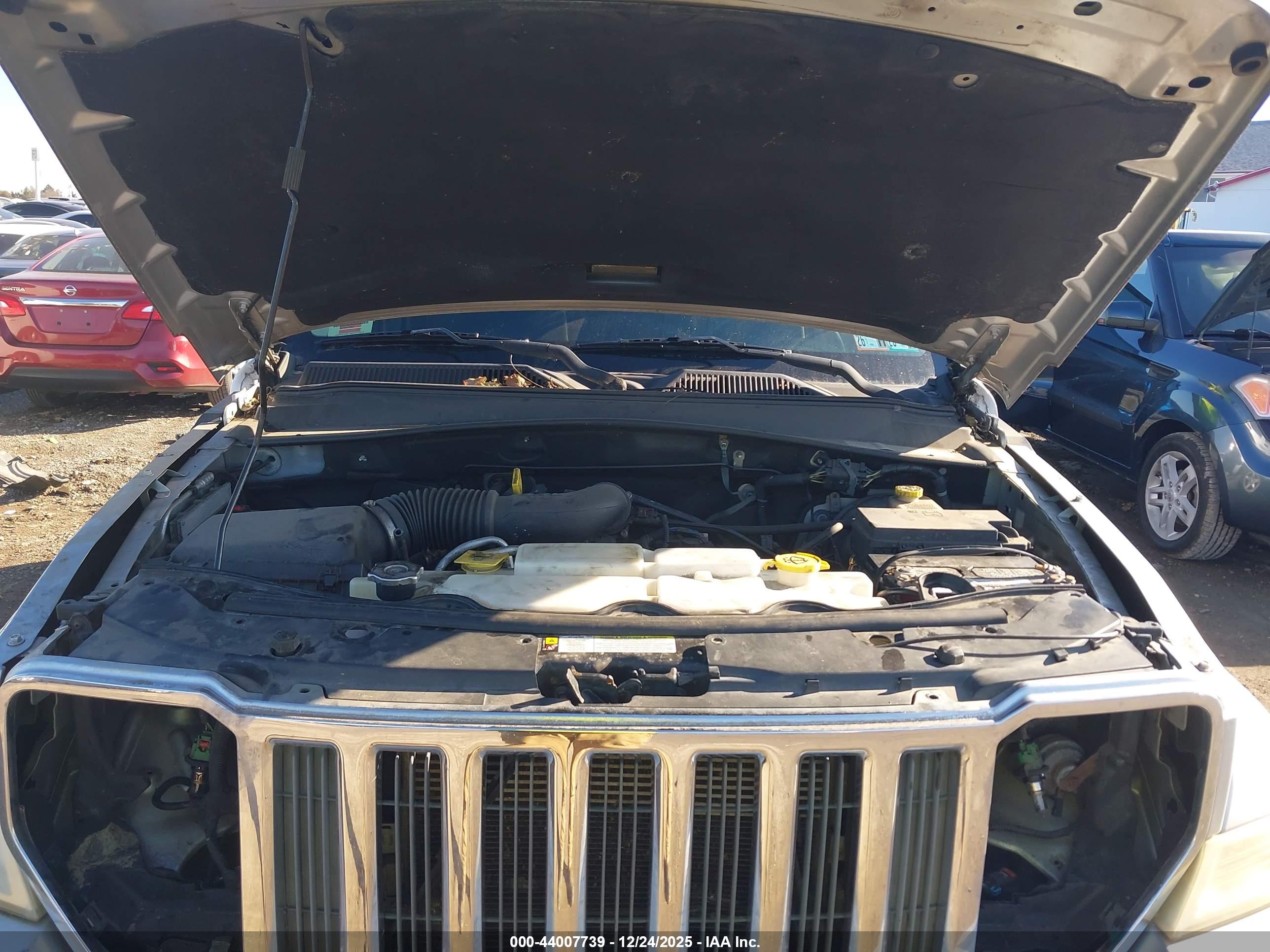 JEEP LIBERTY image 10
