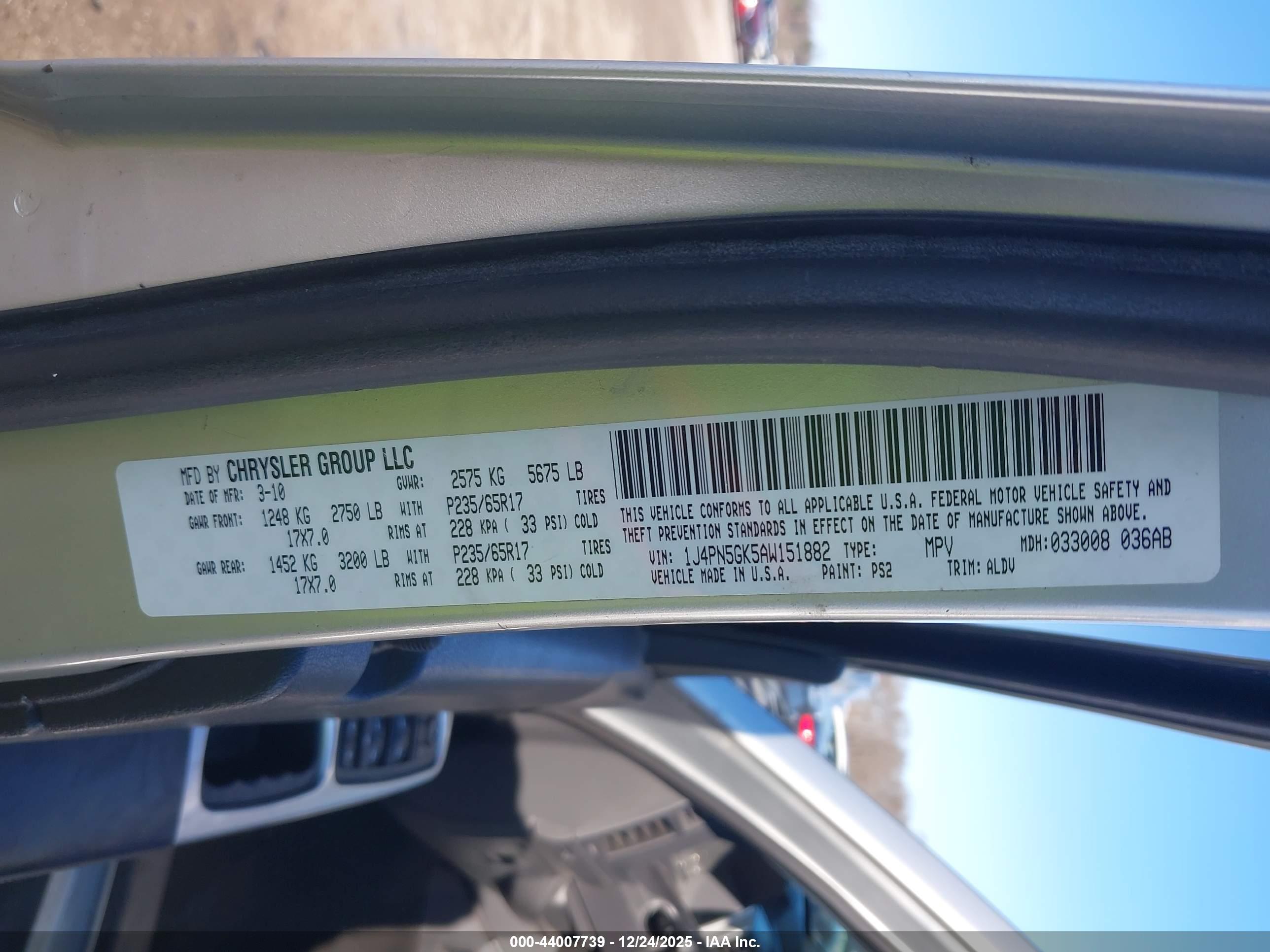 JEEP LIBERTY image 9