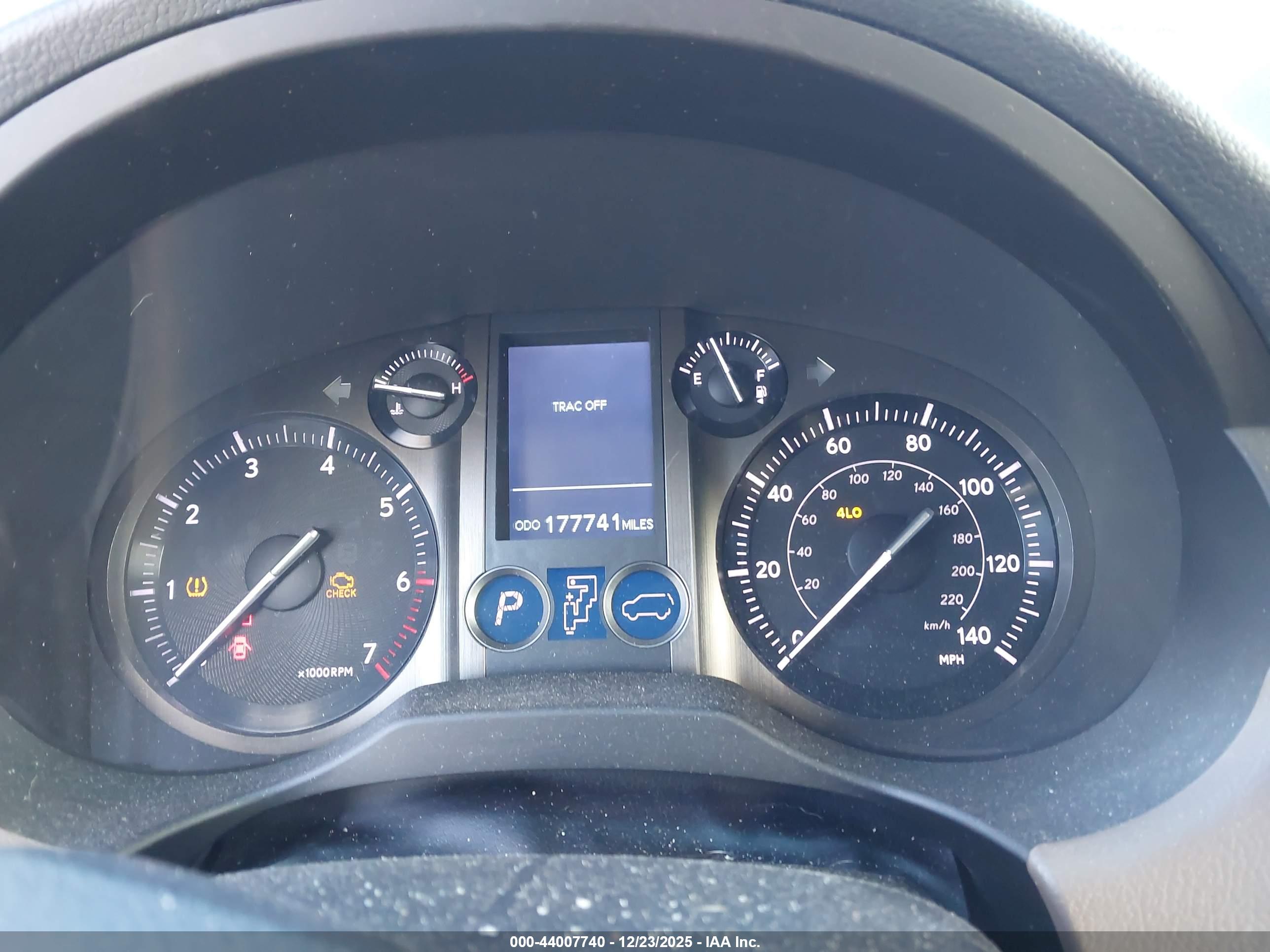 LEXUS GX image 7