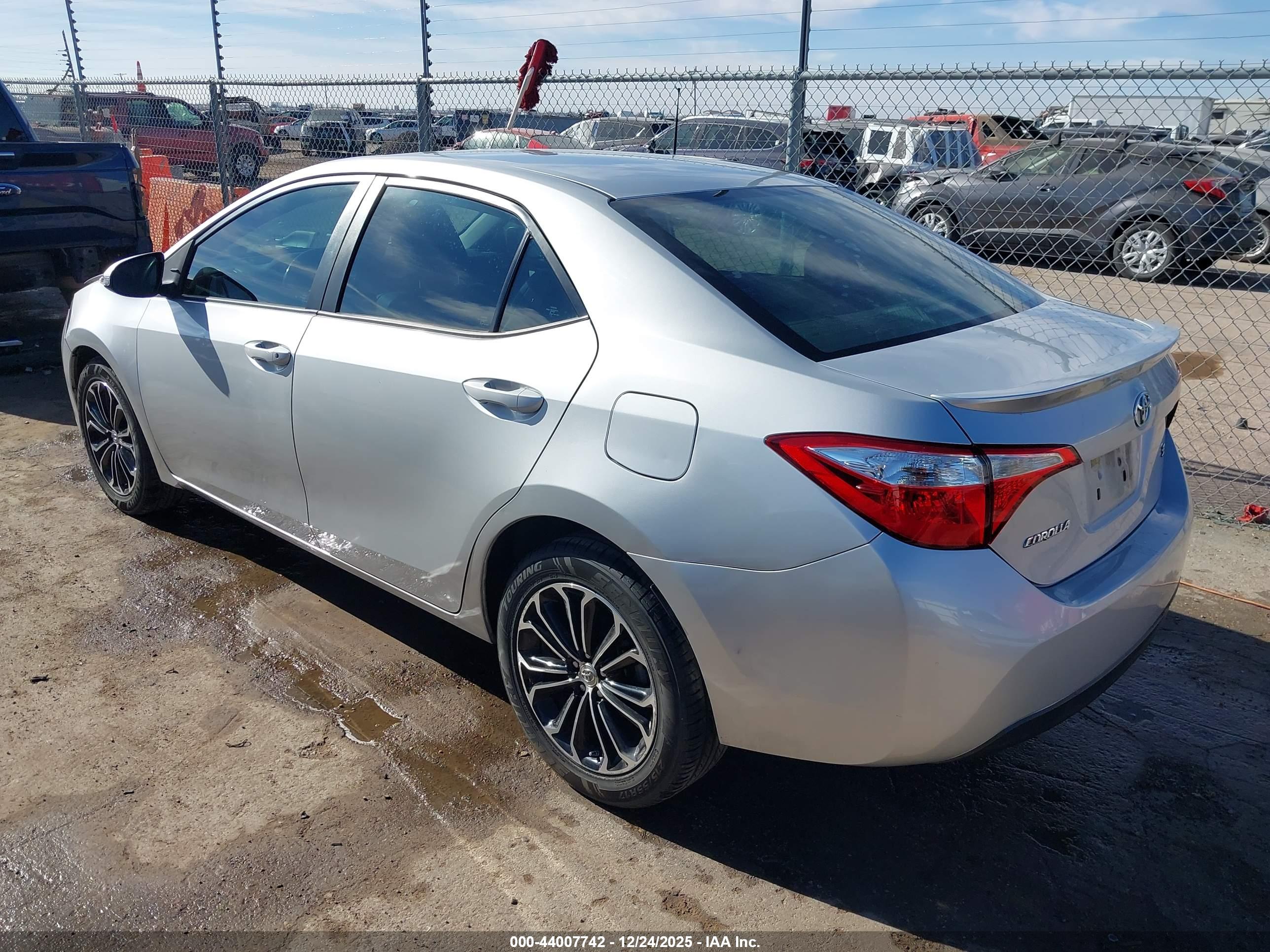 TOYOTA COROLLA image 3