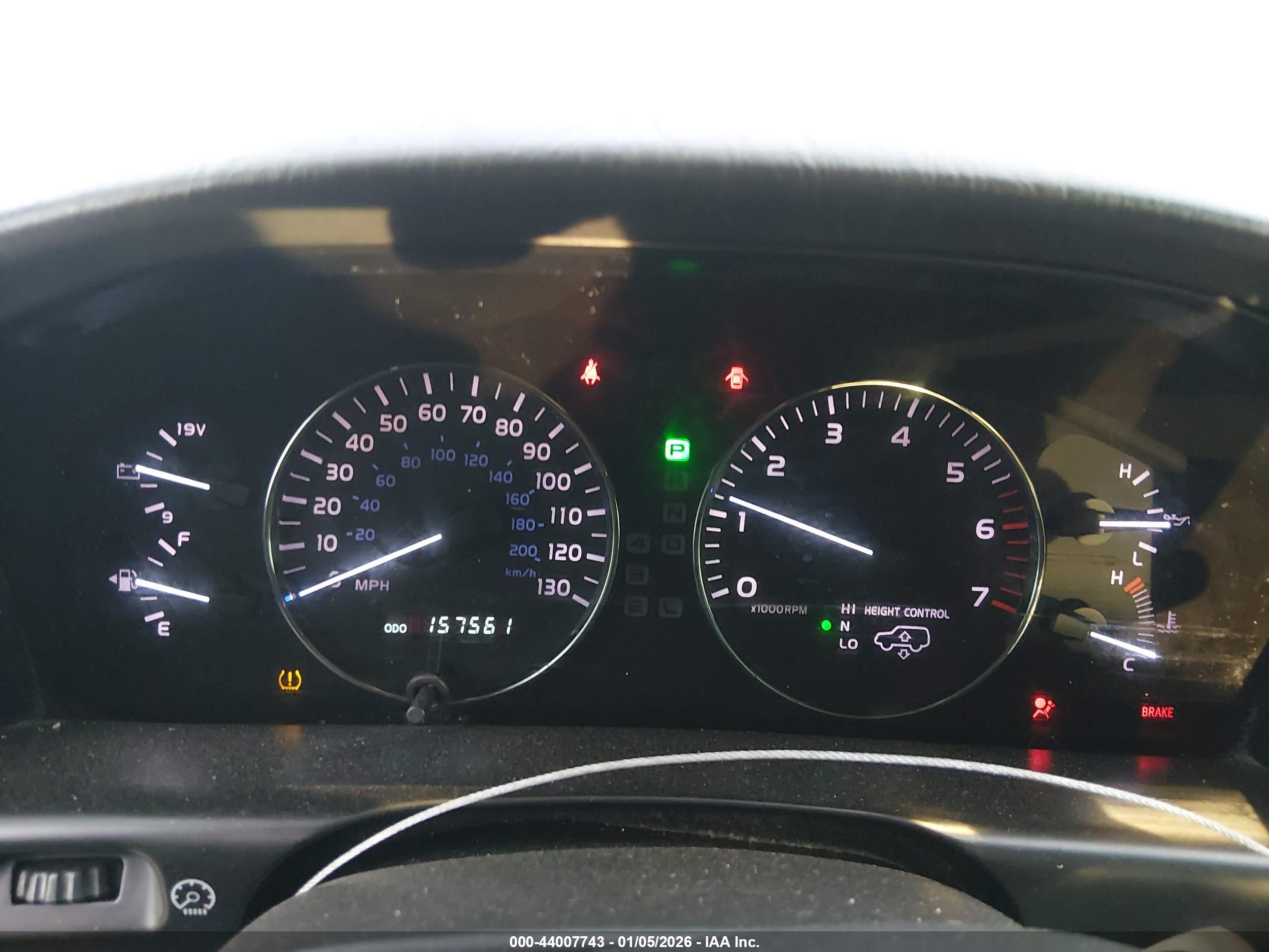 LEXUS LX image 7