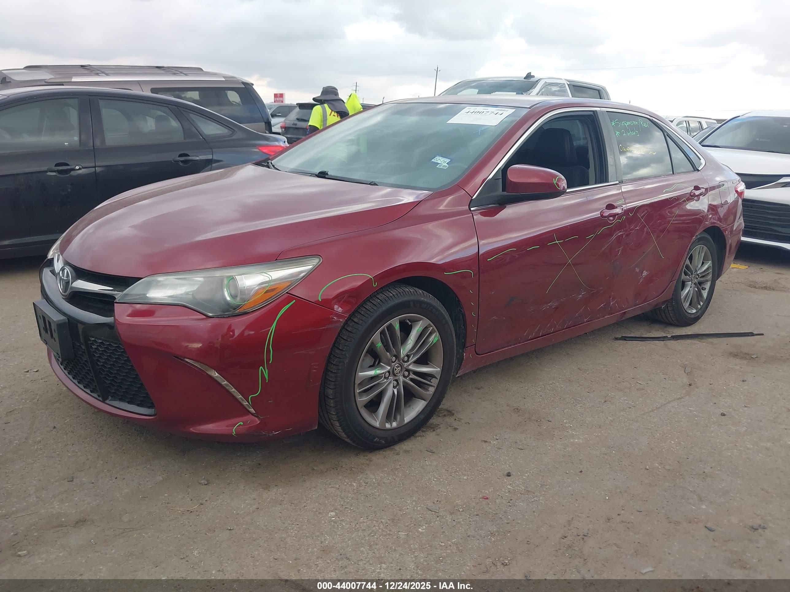TOYOTA CAMRY image 2