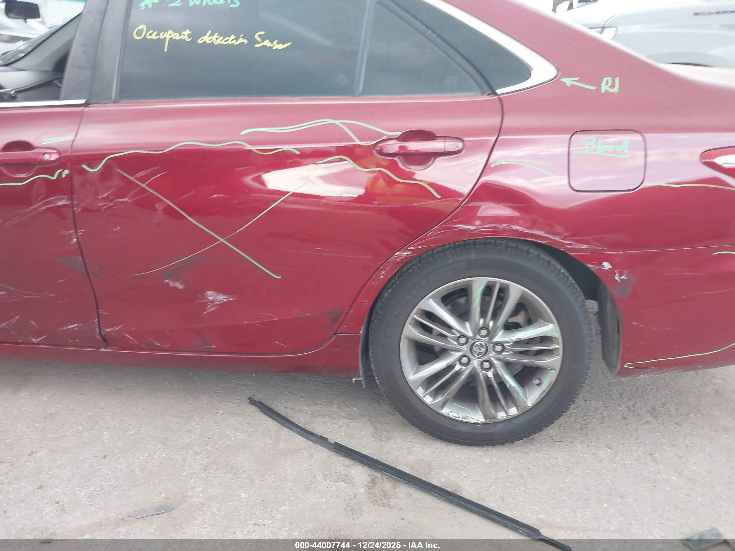 TOYOTA CAMRY image 6