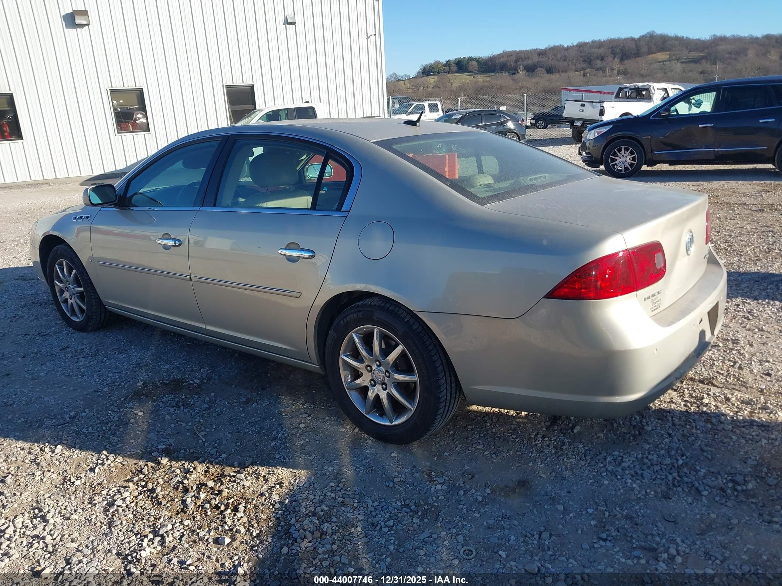 BUICK LUCERNE image 3