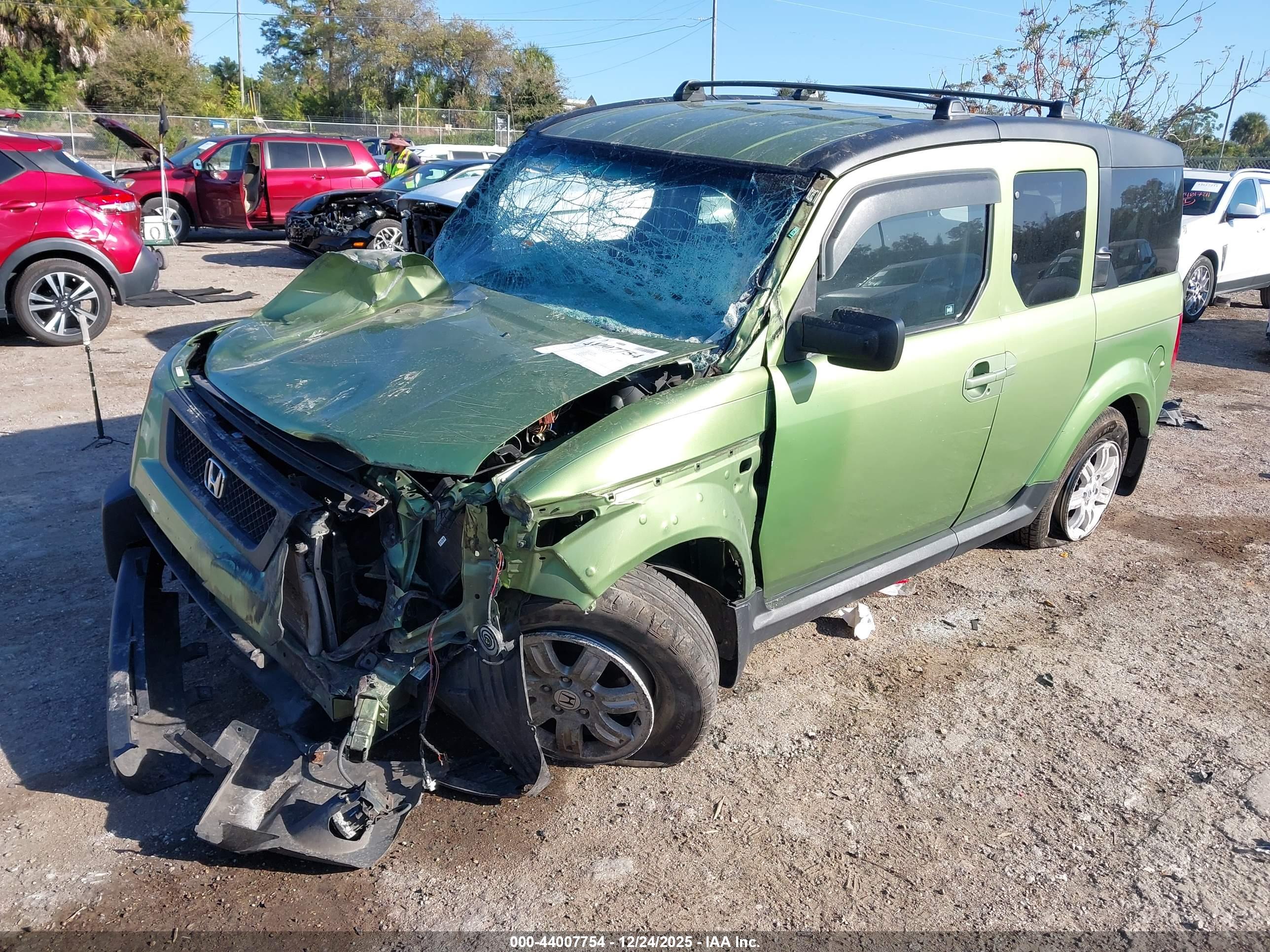 HONDA ELEMENT image 2
