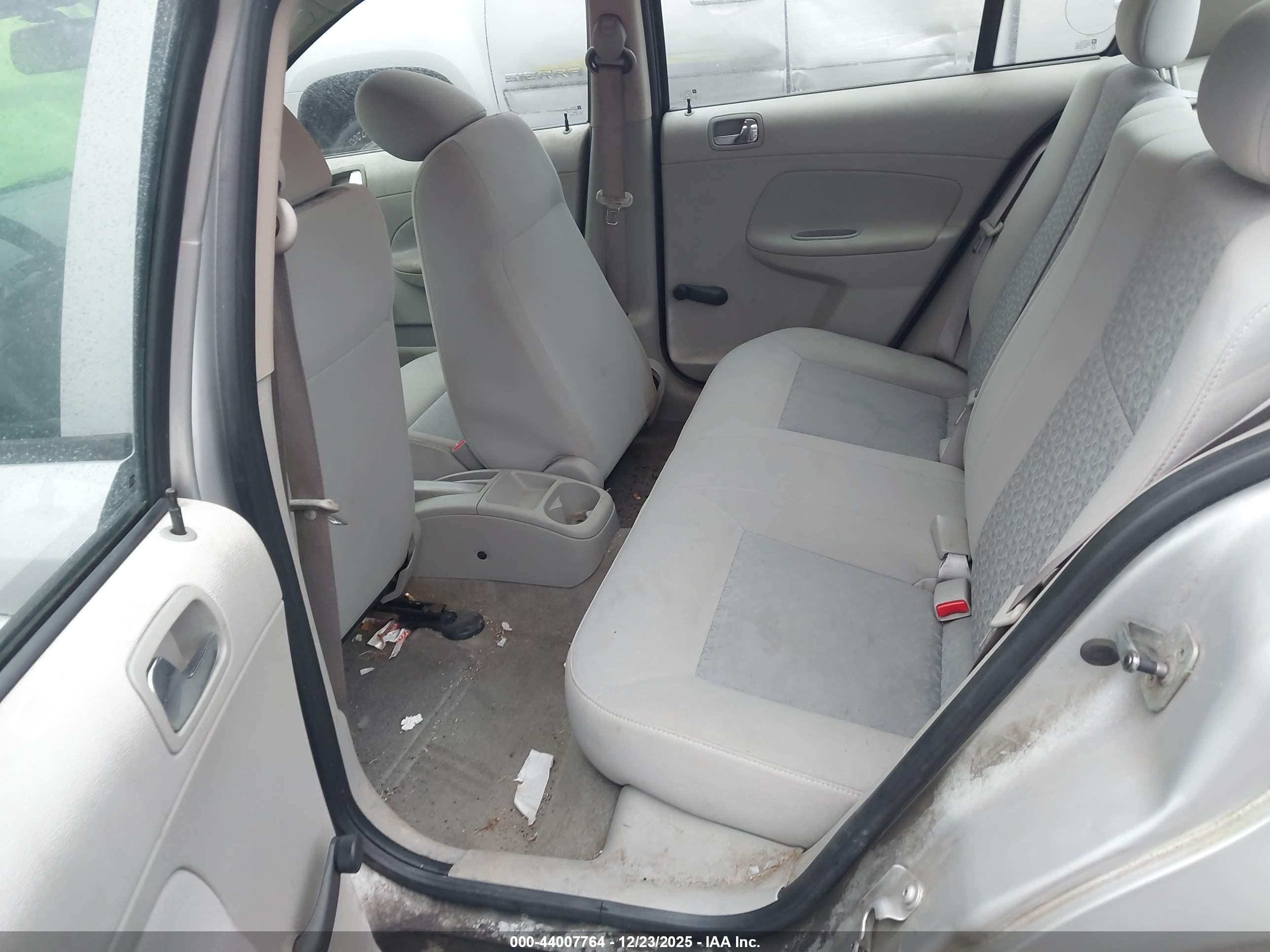 CHEVROLET COBALT image 8