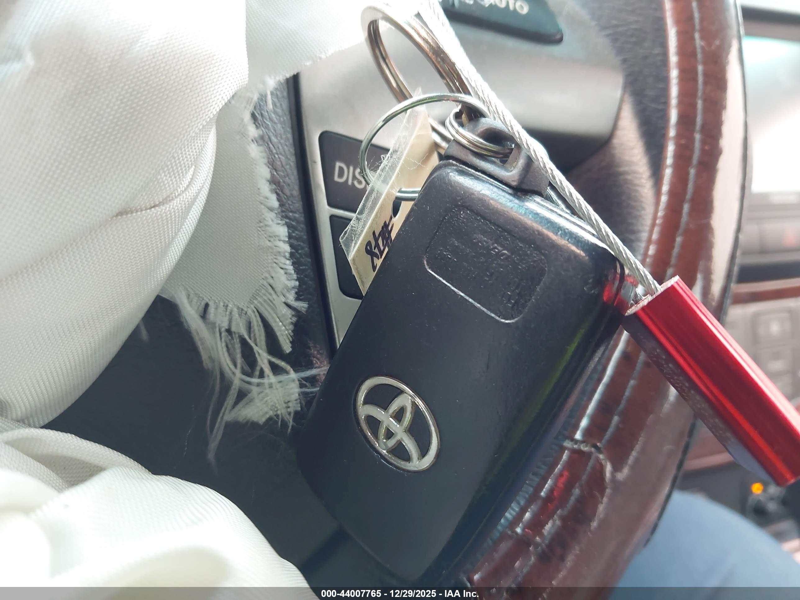 TOYOTA HIGHLANDER image 11